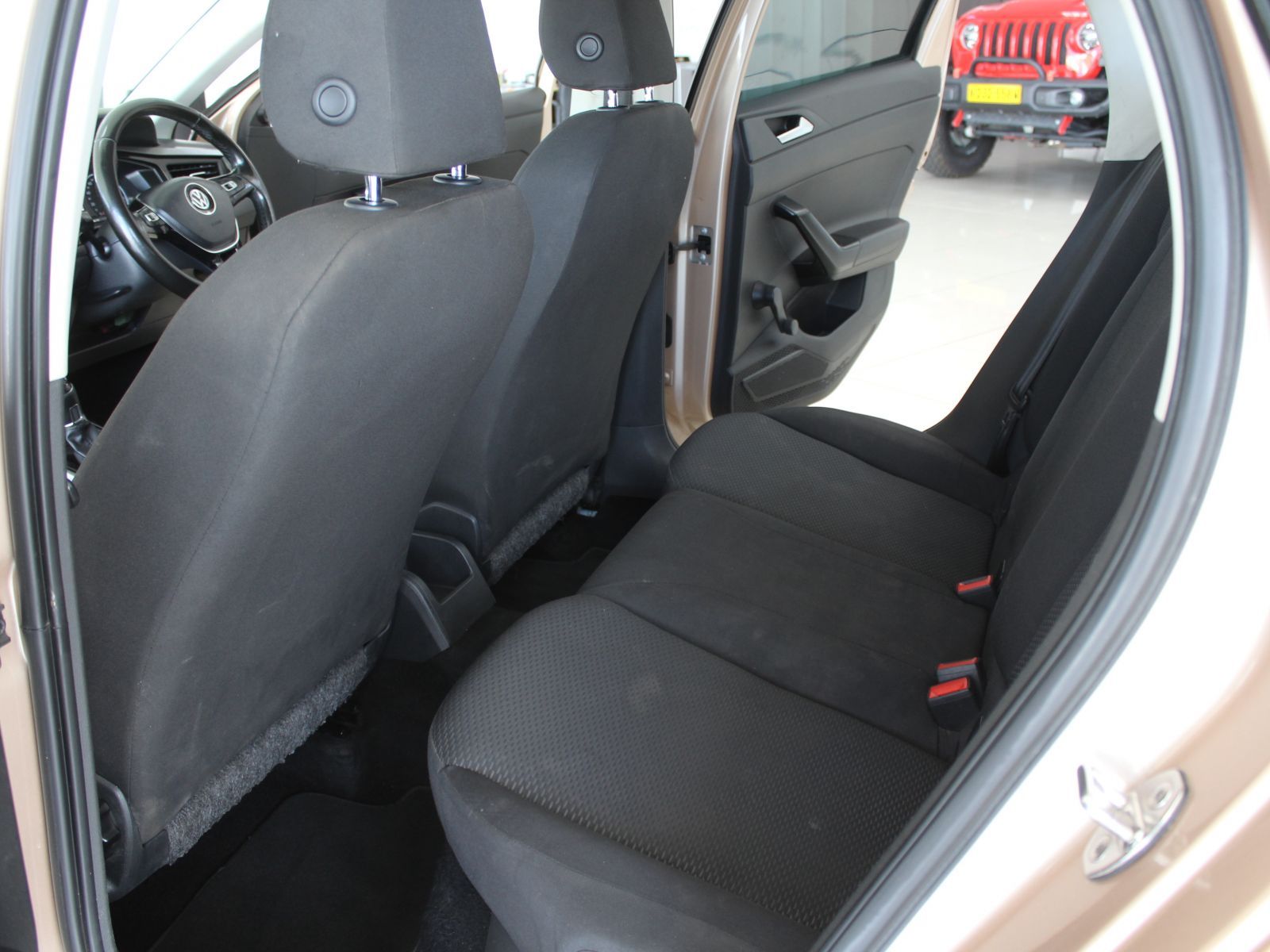 2018 Volkswagen Polo photo 11