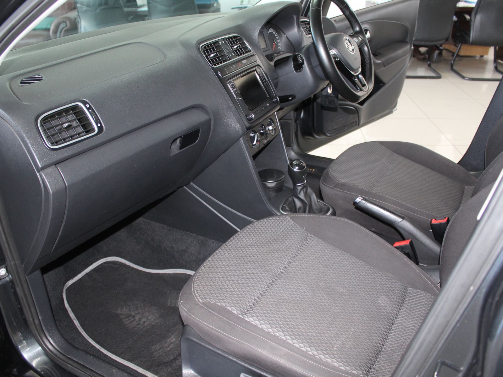 2020 Volkswagen Polo photo 11