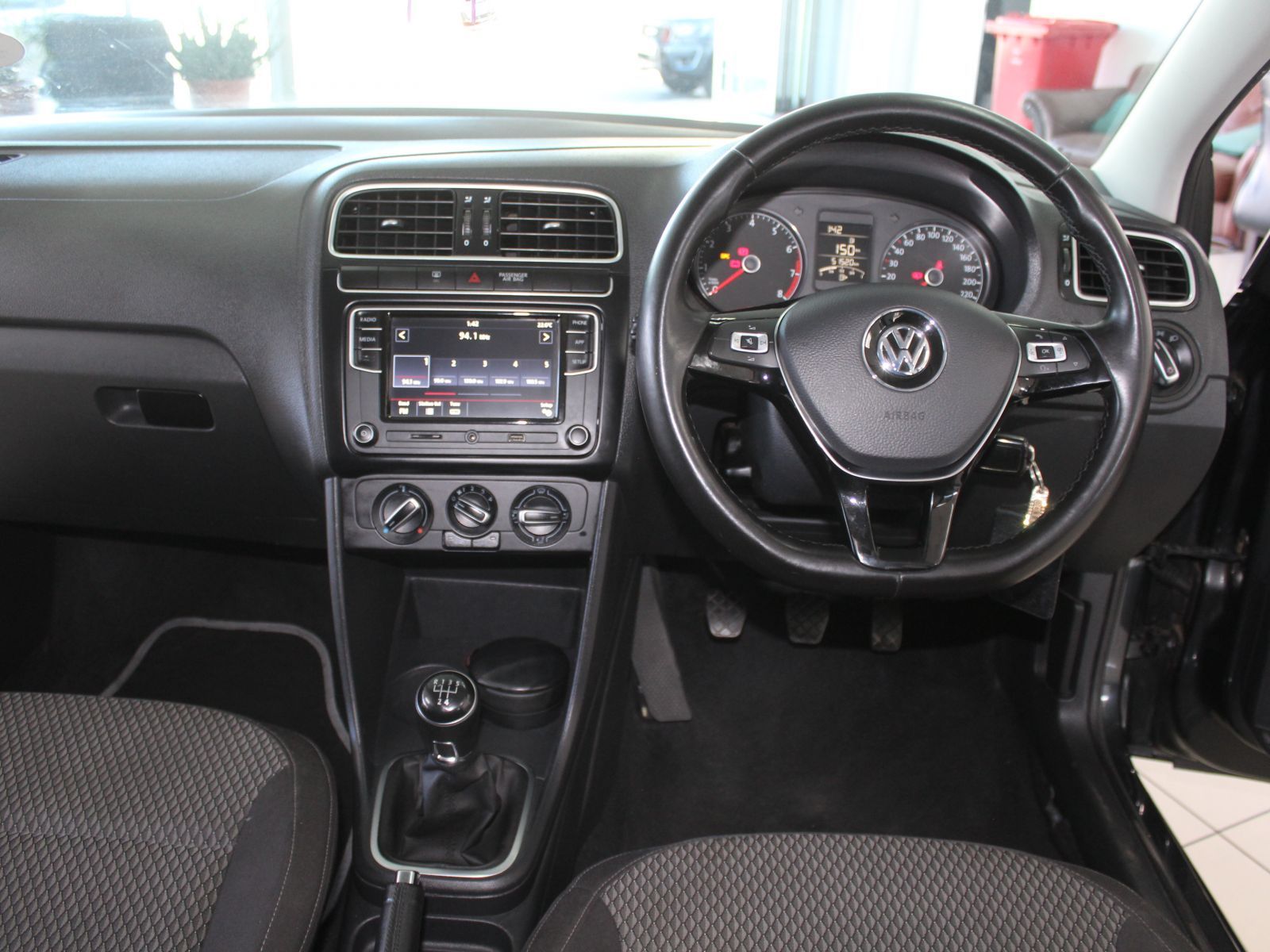 2020 Volkswagen Polo photo 14
