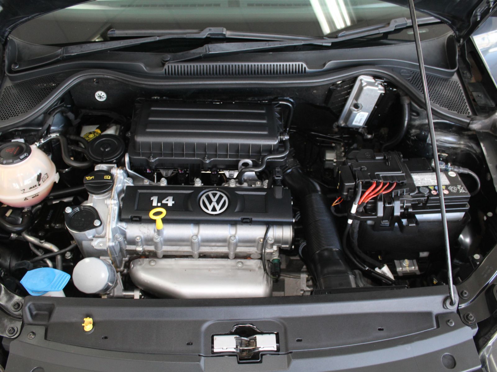 2020 Volkswagen Polo photo 15