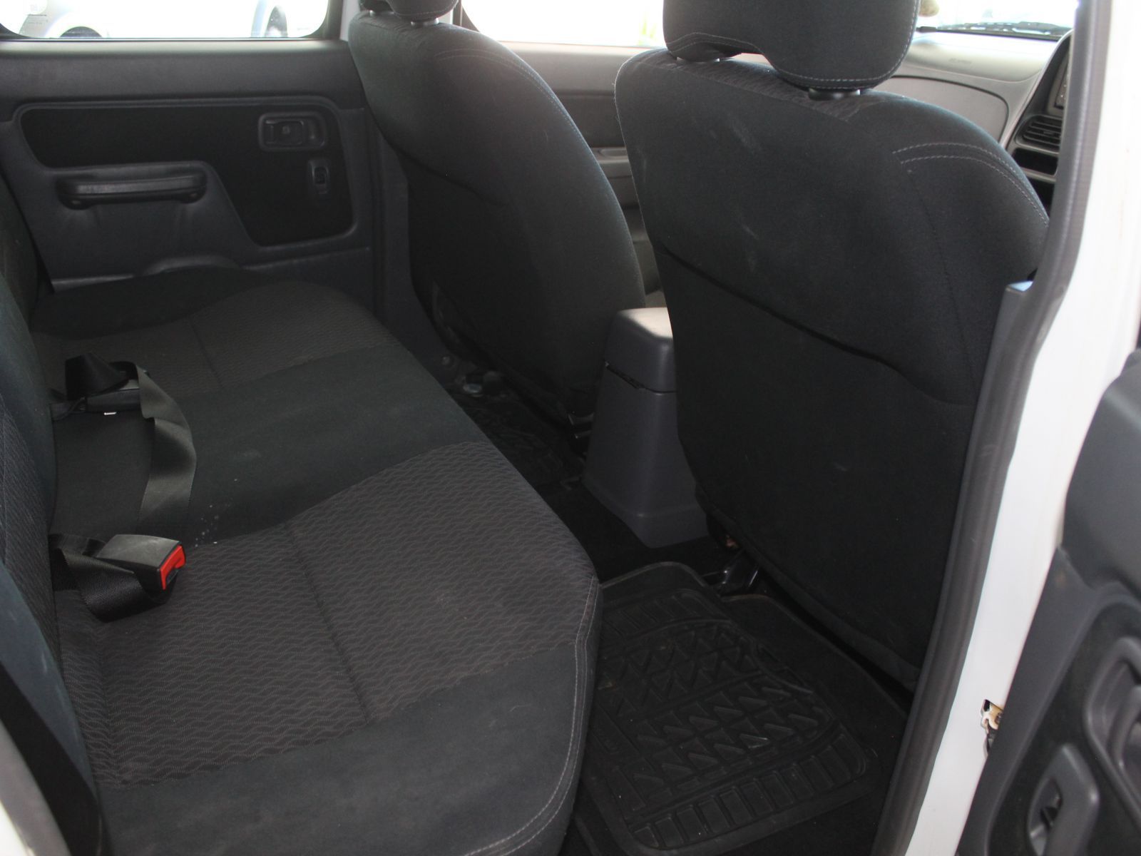 2020 Nissan NP300 photo 13