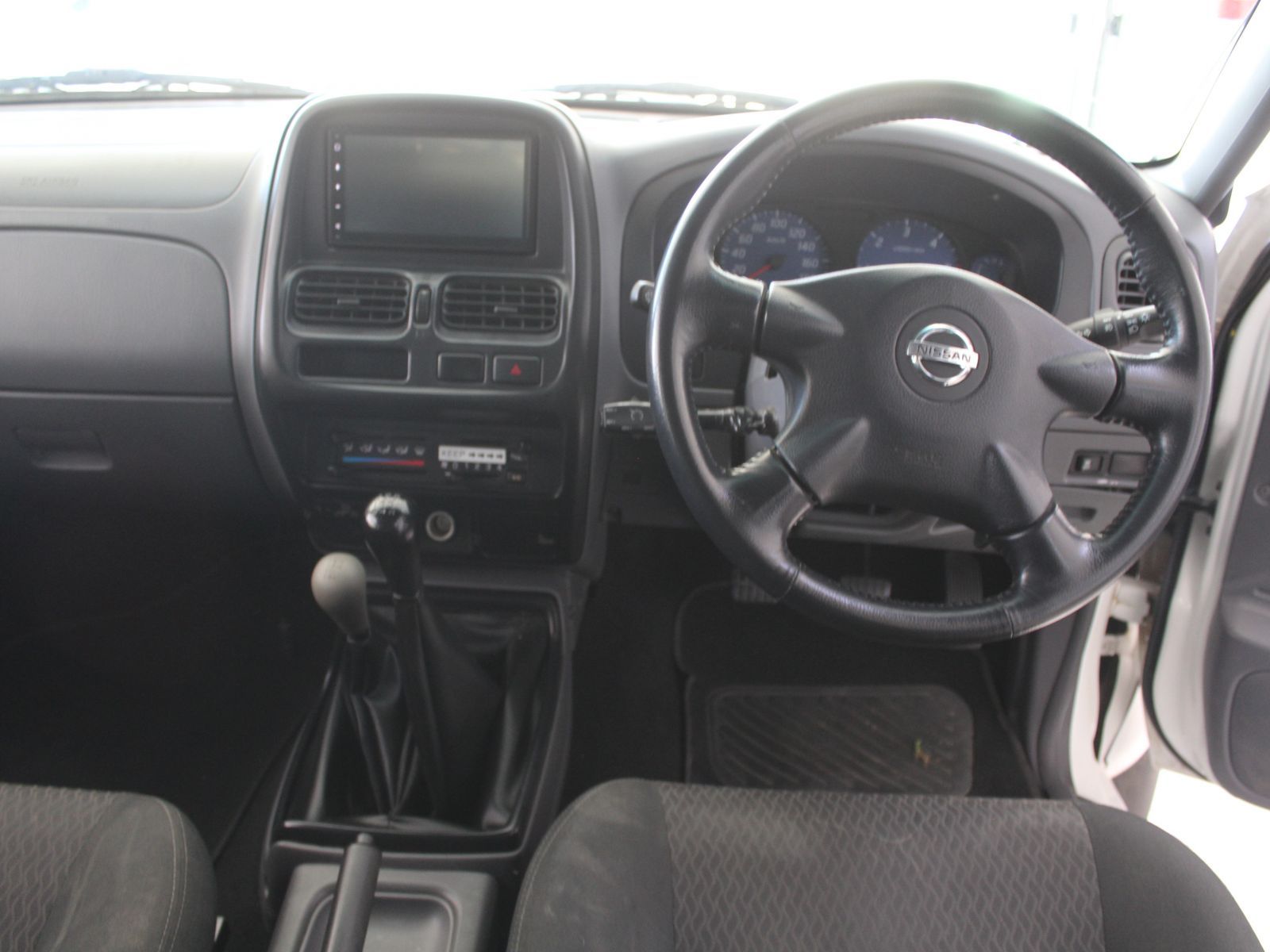 2020 Nissan NP300 photo 14