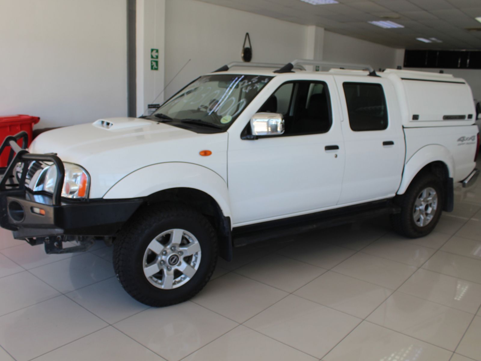2020 Nissan NP300 photo 4