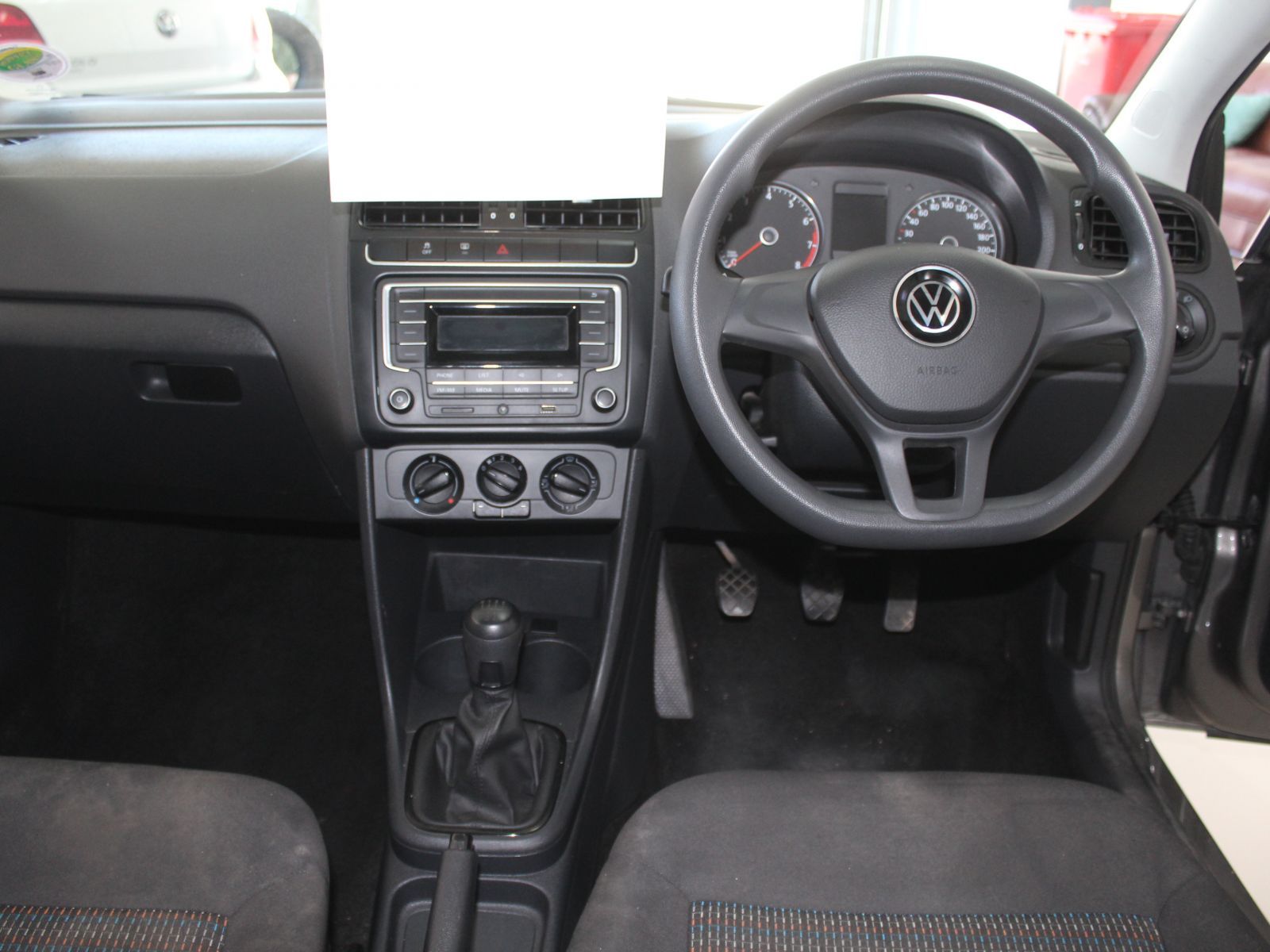 2024 Volkswagen Polo Vivo photo 11