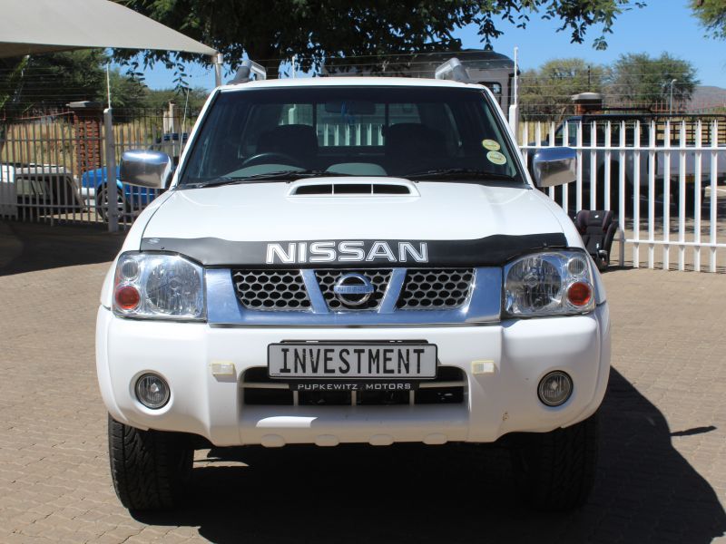 2019 Nissan NP300 photo 2