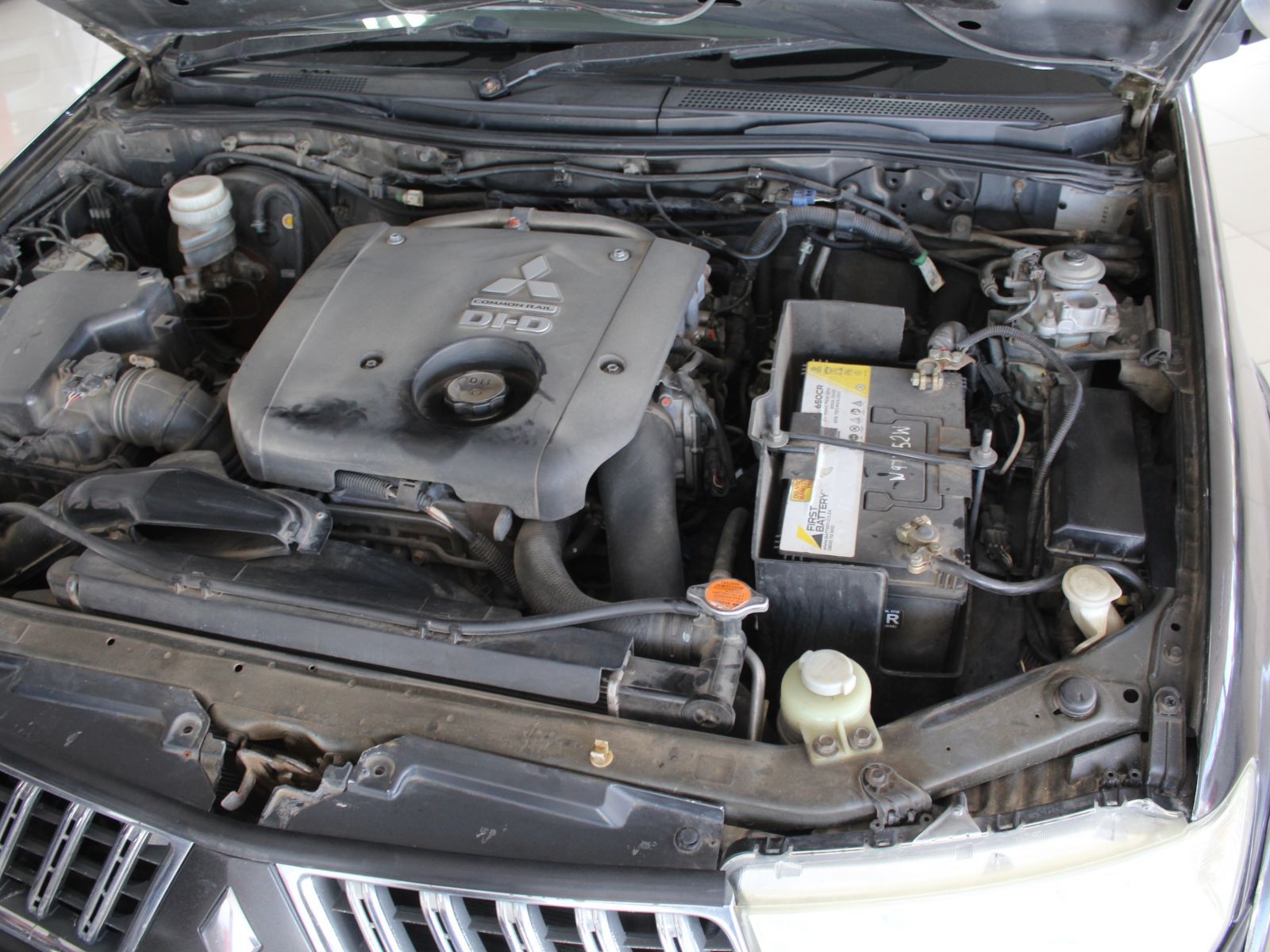 2010 Mitsubishi Pajero photo 12