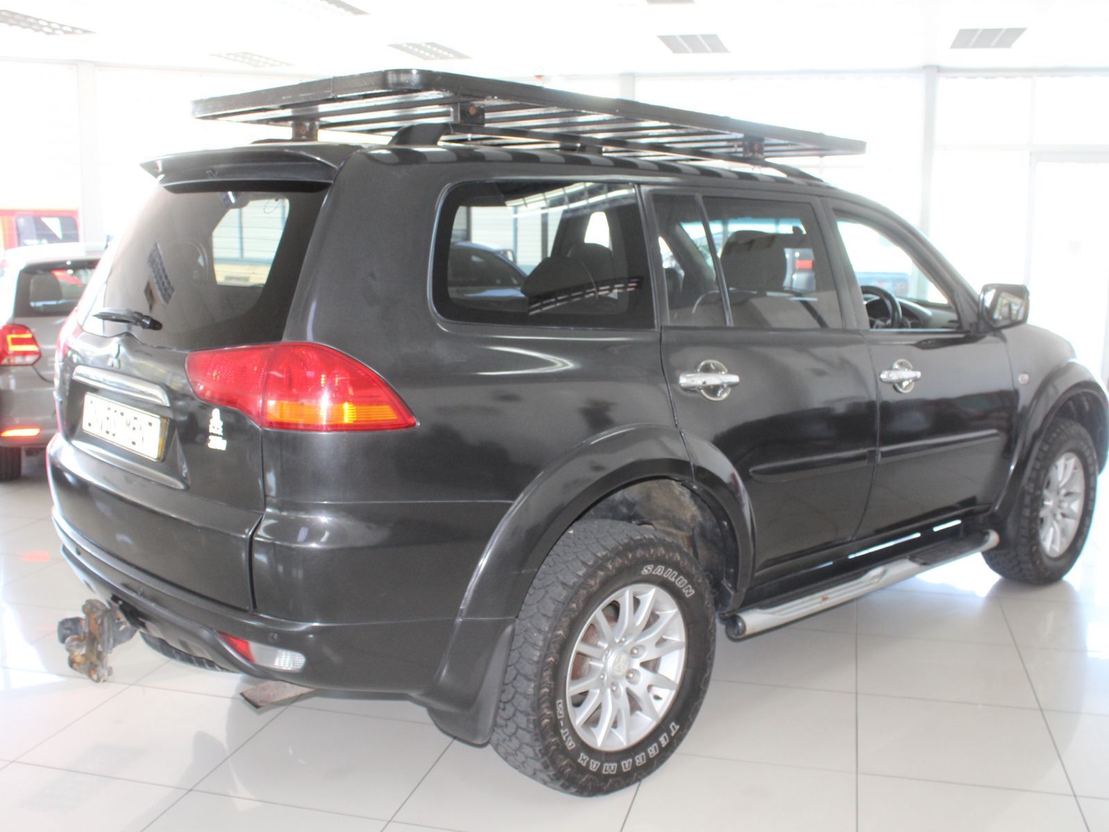 2010 Mitsubishi Pajero photo 6