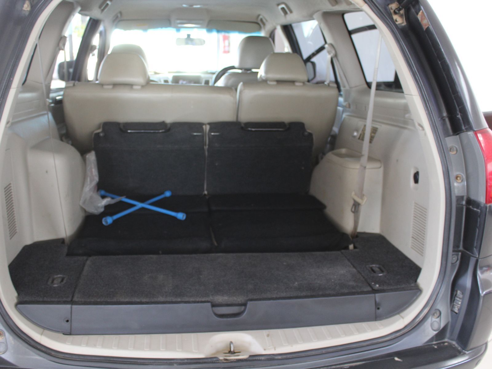 2010 Mitsubishi Pajero photo 9