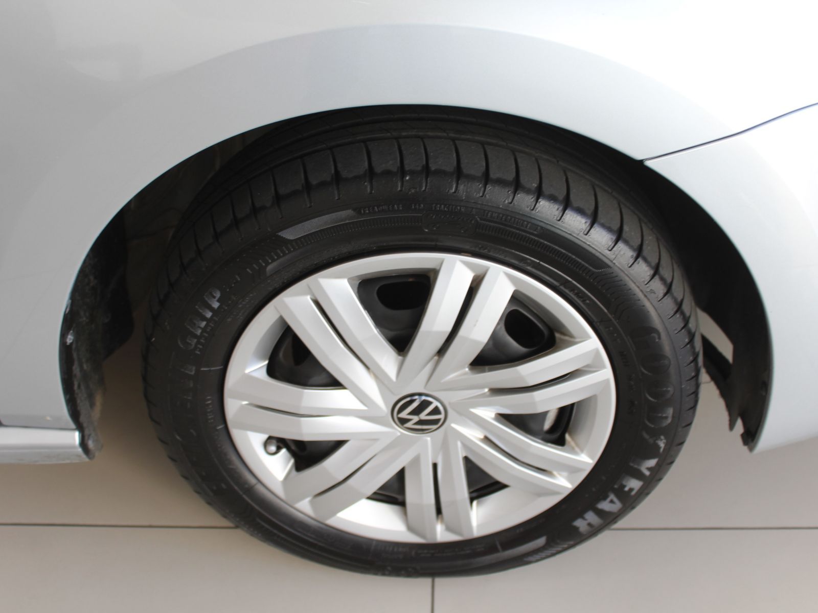 2024 Volkswagen Polo Vivo photo 16