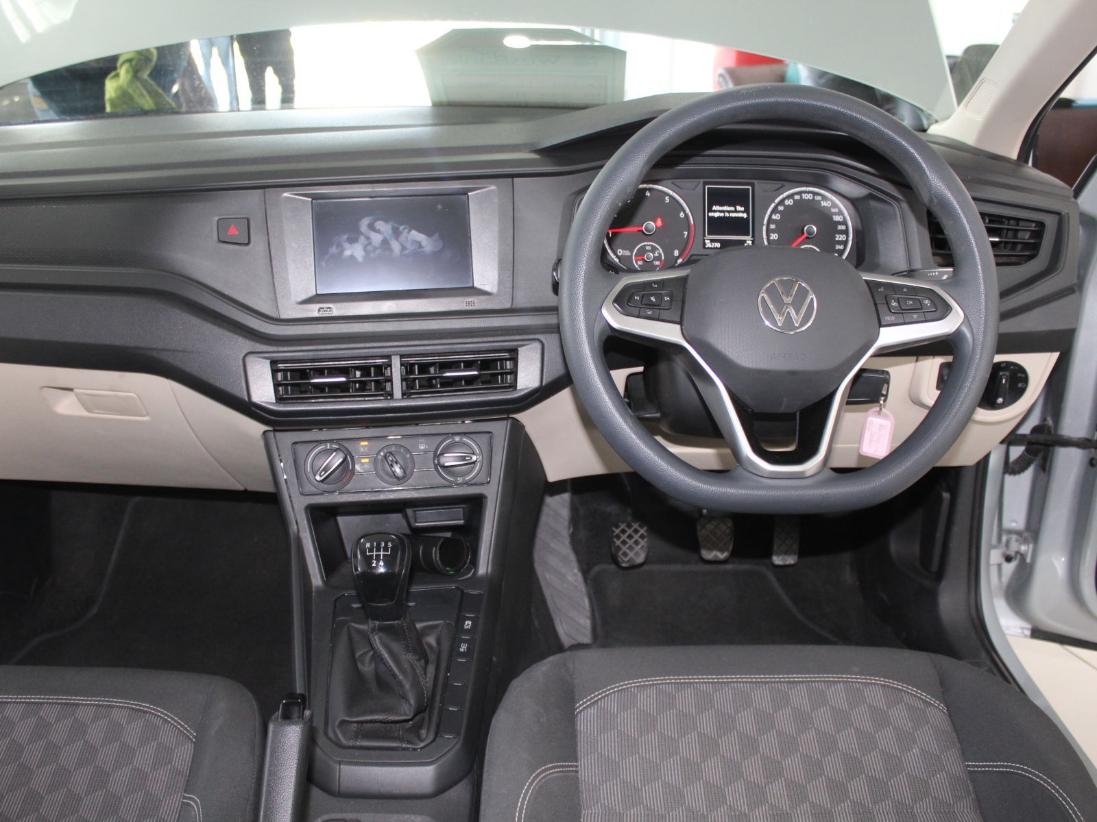 2024 Volkswagen Polo photo 12
