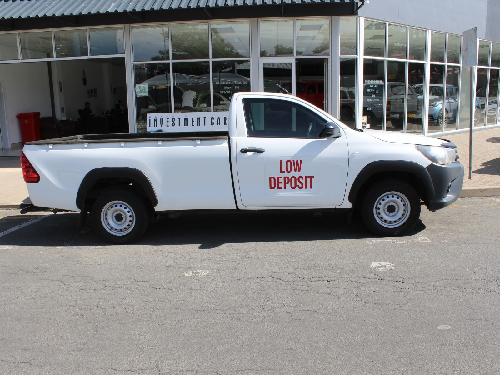 2019 Toyota Hilux photo 3