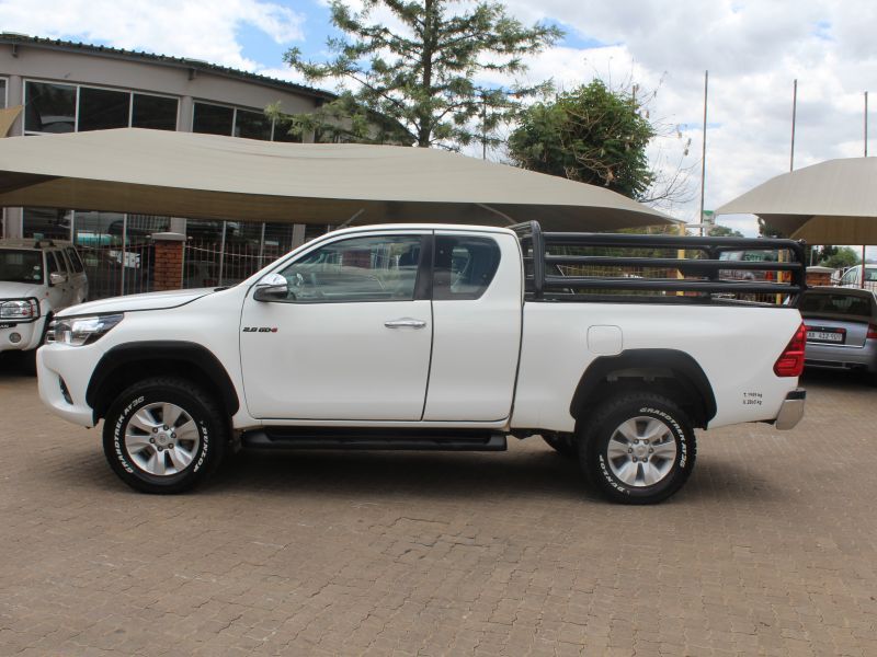 2017 Toyota Hilux photo 1