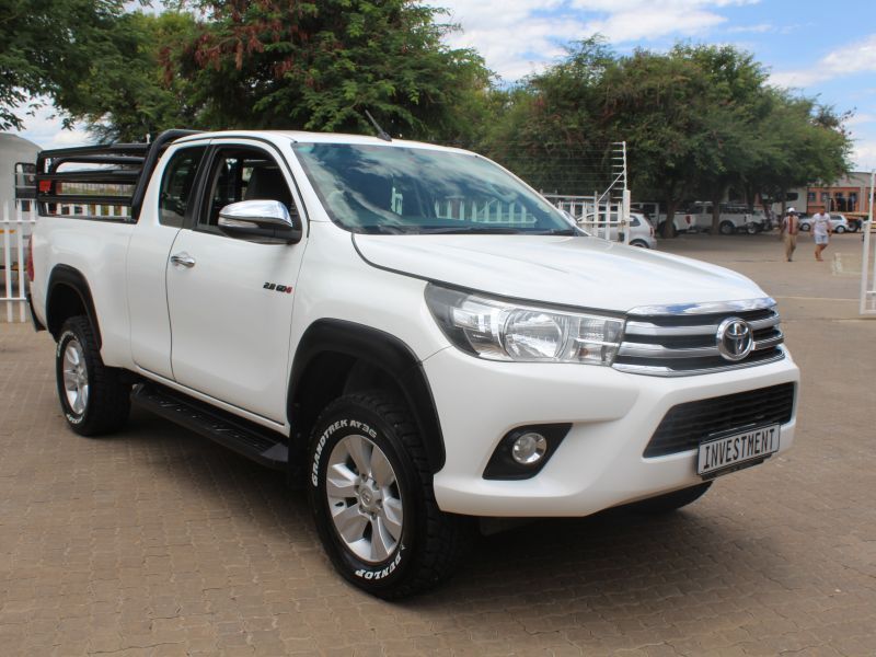 2017 Toyota Hilux photo 2
