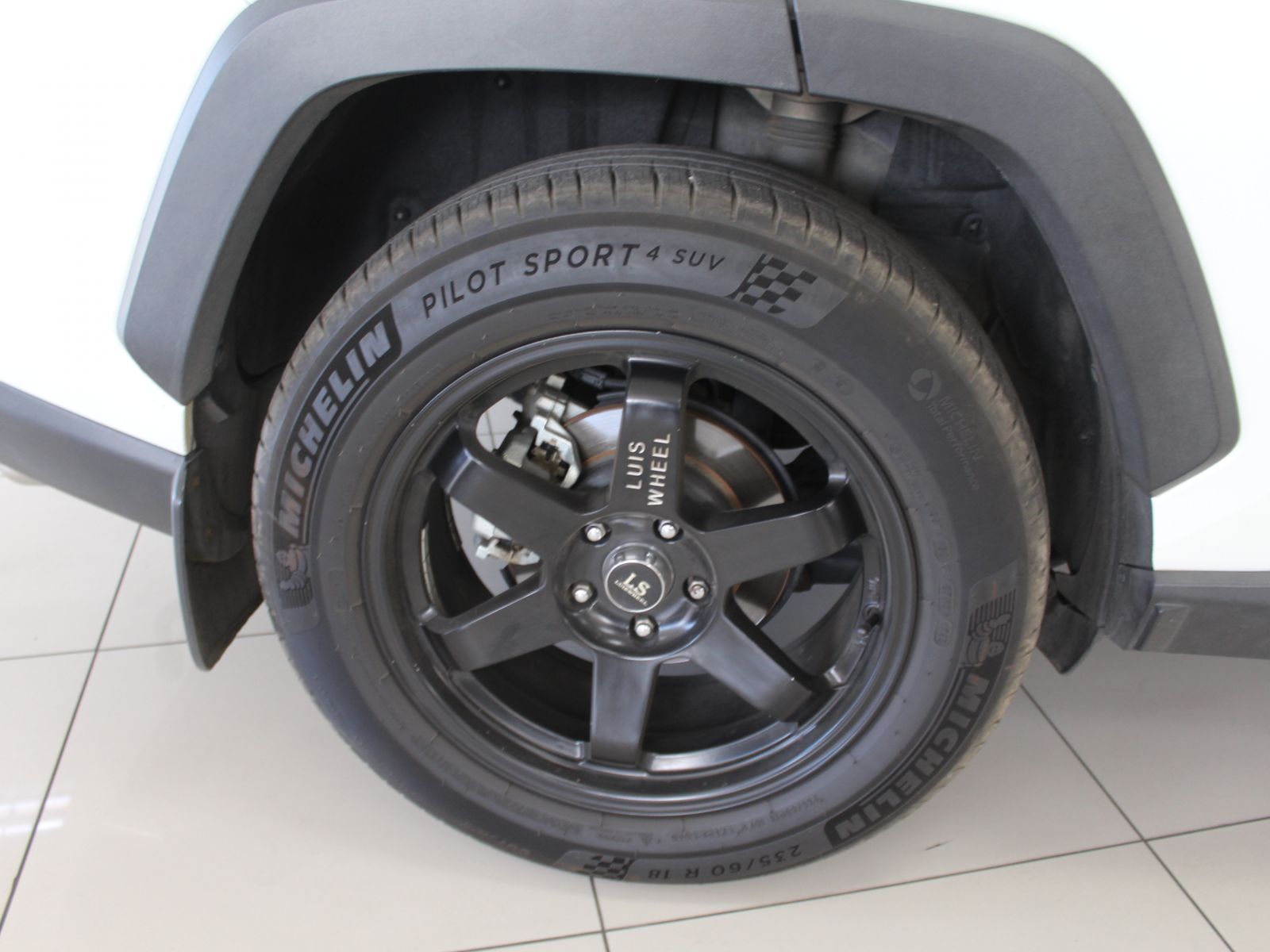 2019 Toyota Rav4 photo 6