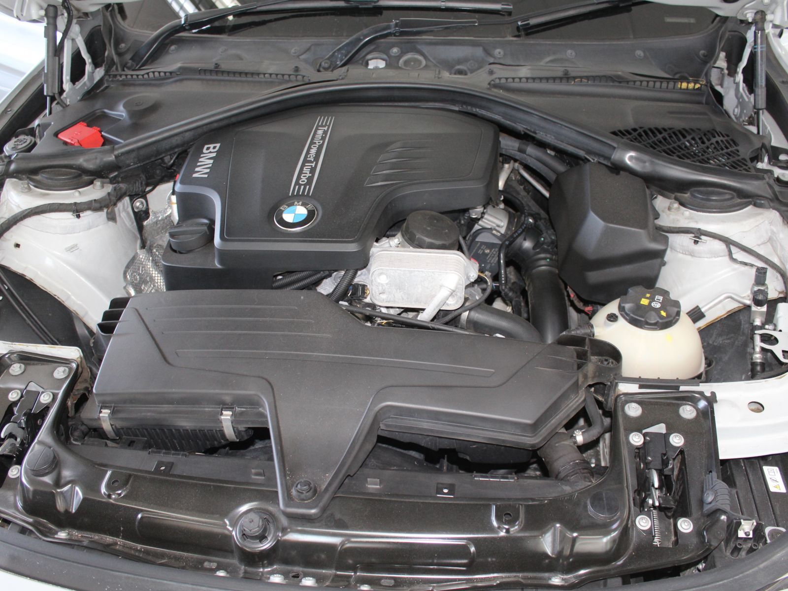 2014 BMW 3 Series photo 10