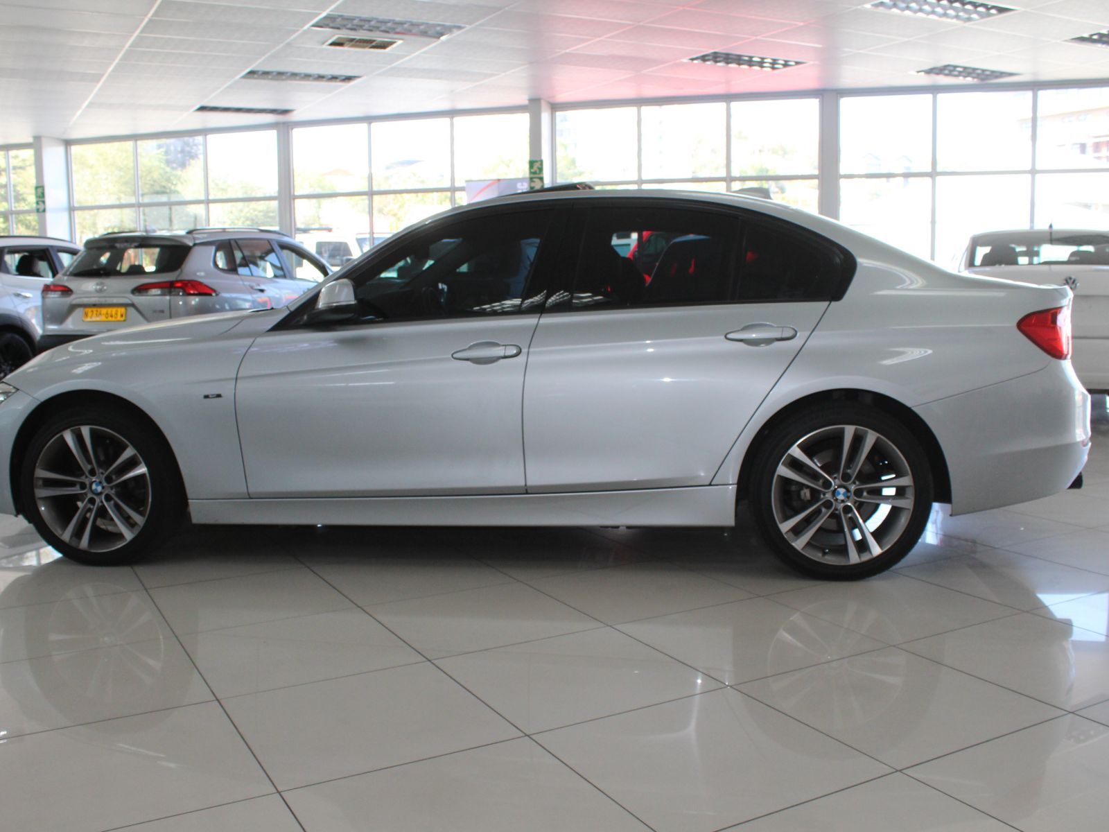 2014 BMW 3 Series photo 4
