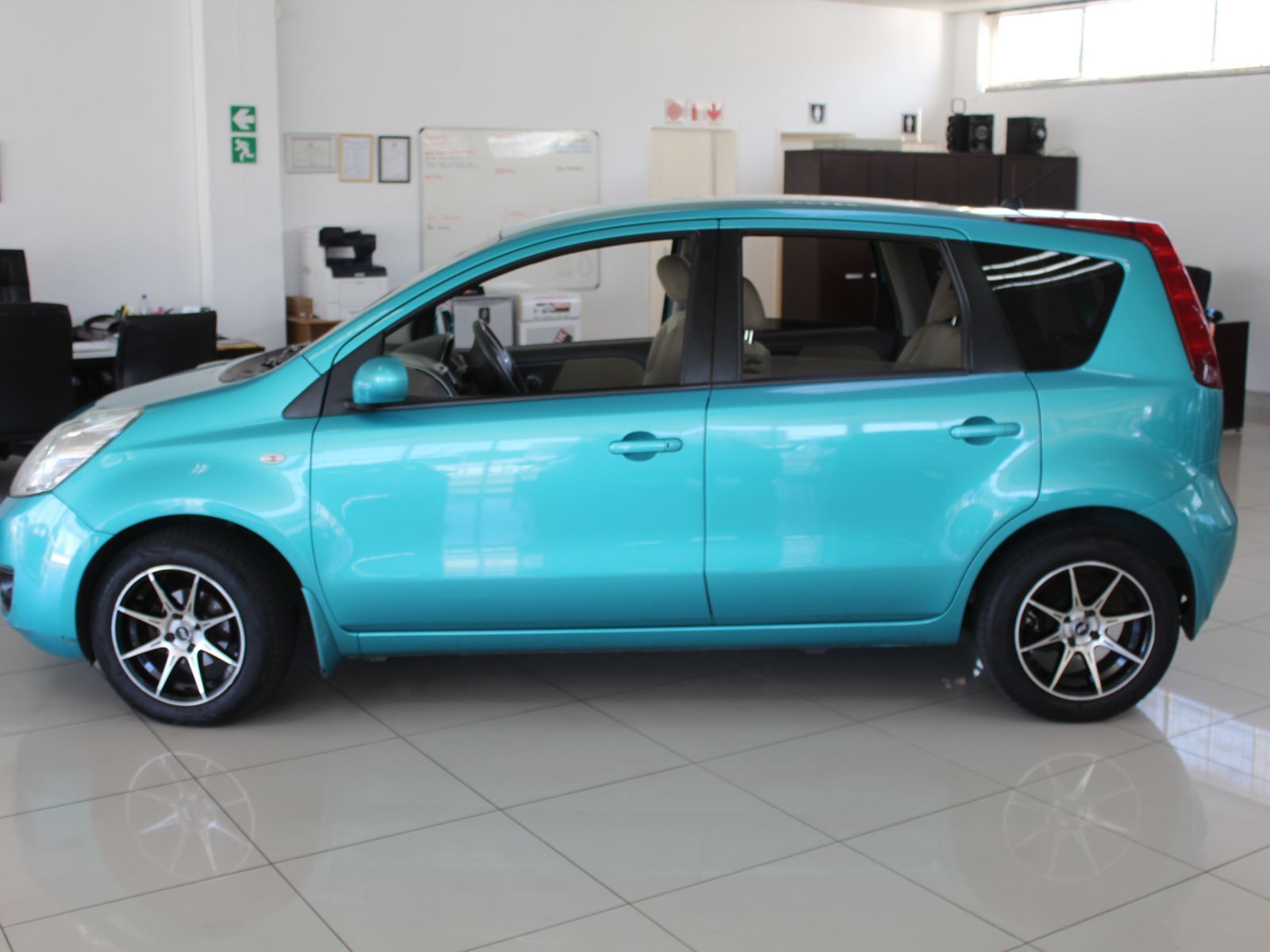 2008 Nissan Note photo 3