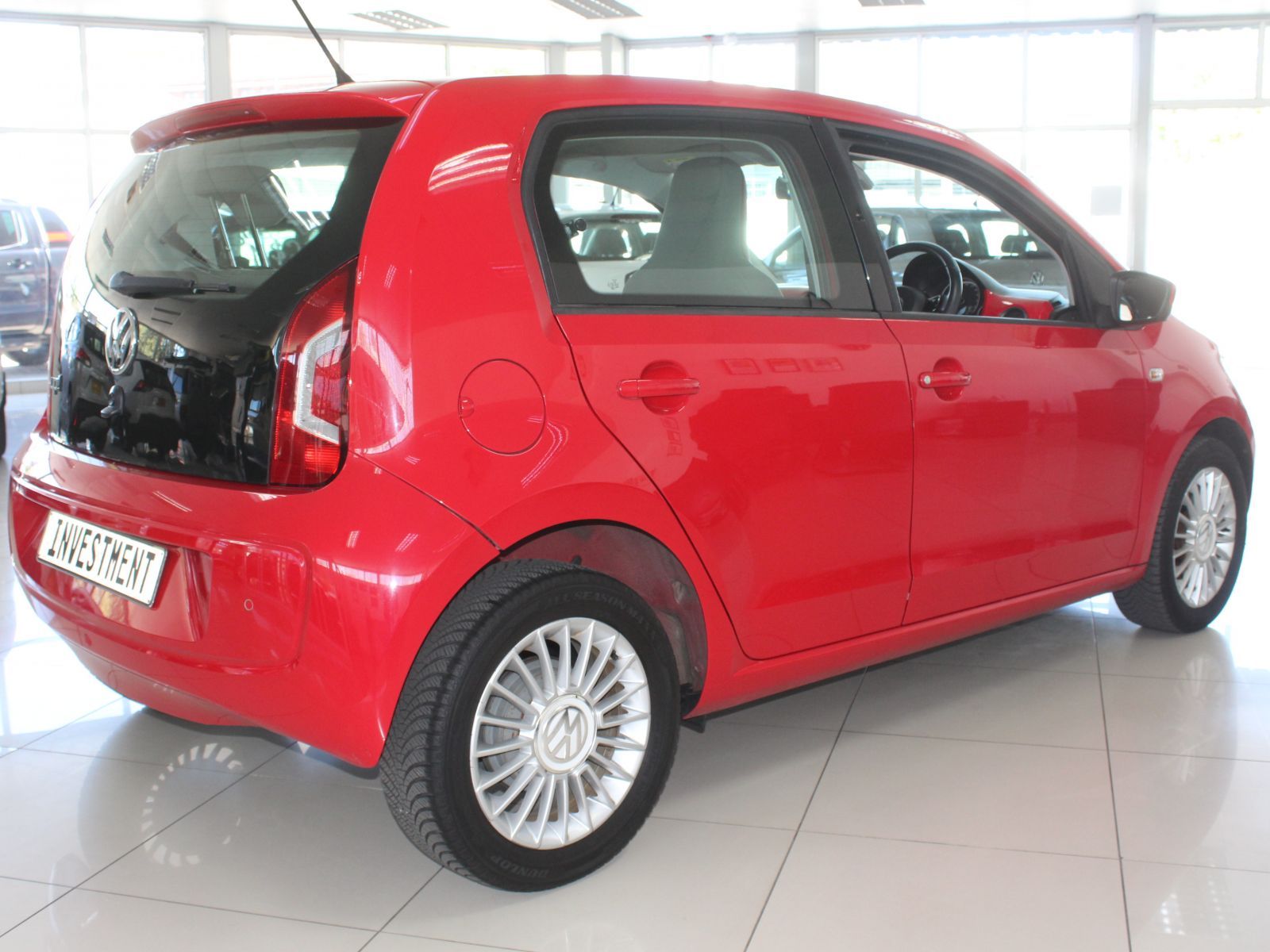 2014 Volkswagen Up photo 7