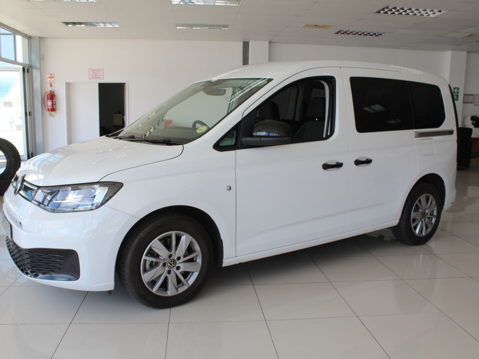 2023 Volkswagen Caddy photo 4