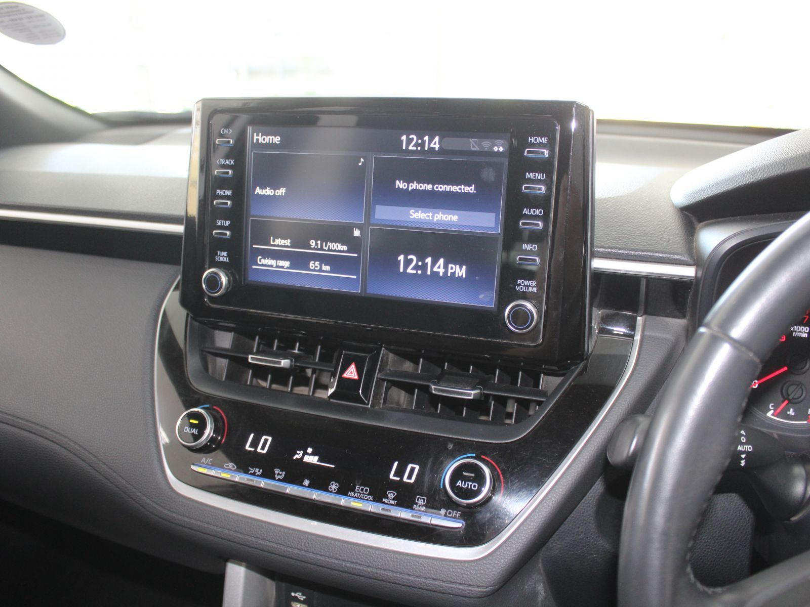 2024 Toyota Corolla photo 14
