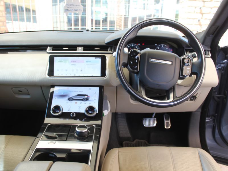 2018 Land Rover Range Rover photo 16