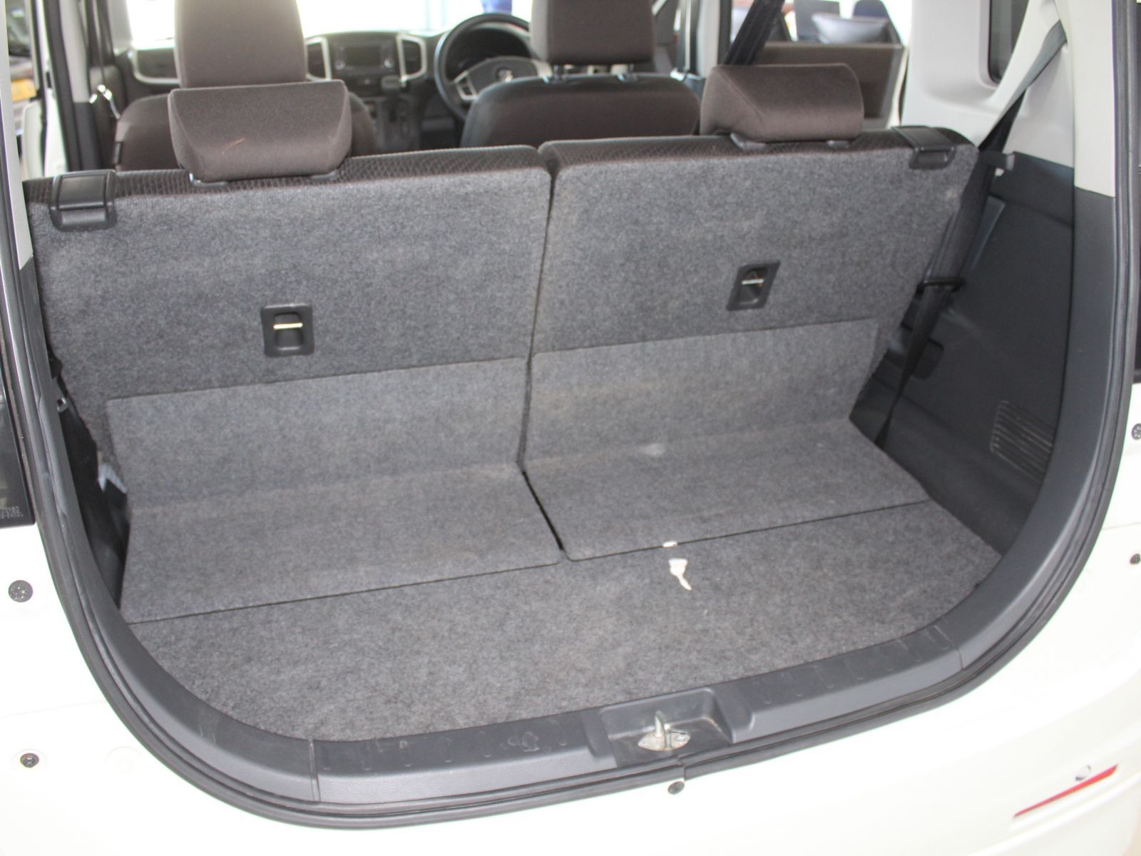 2011 Suzuki Solio photo 13