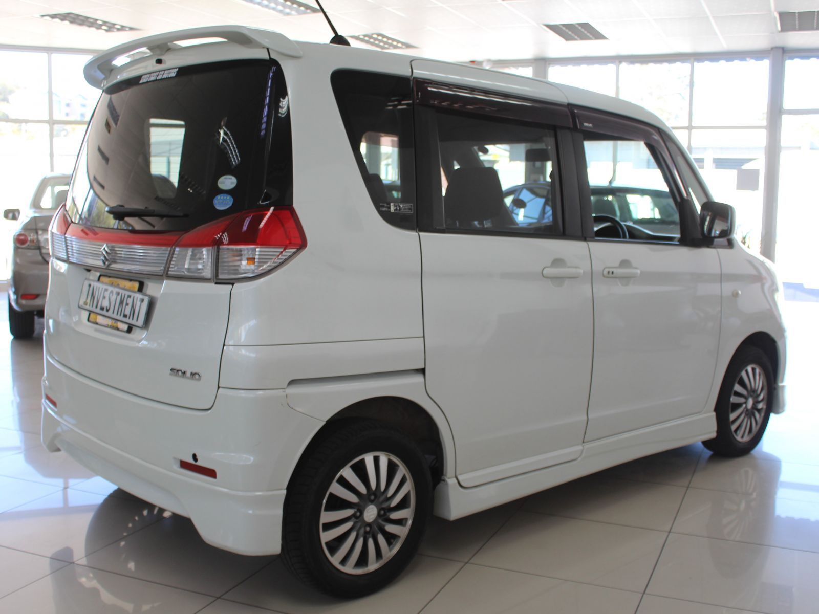 2011 Suzuki Solio photo 7