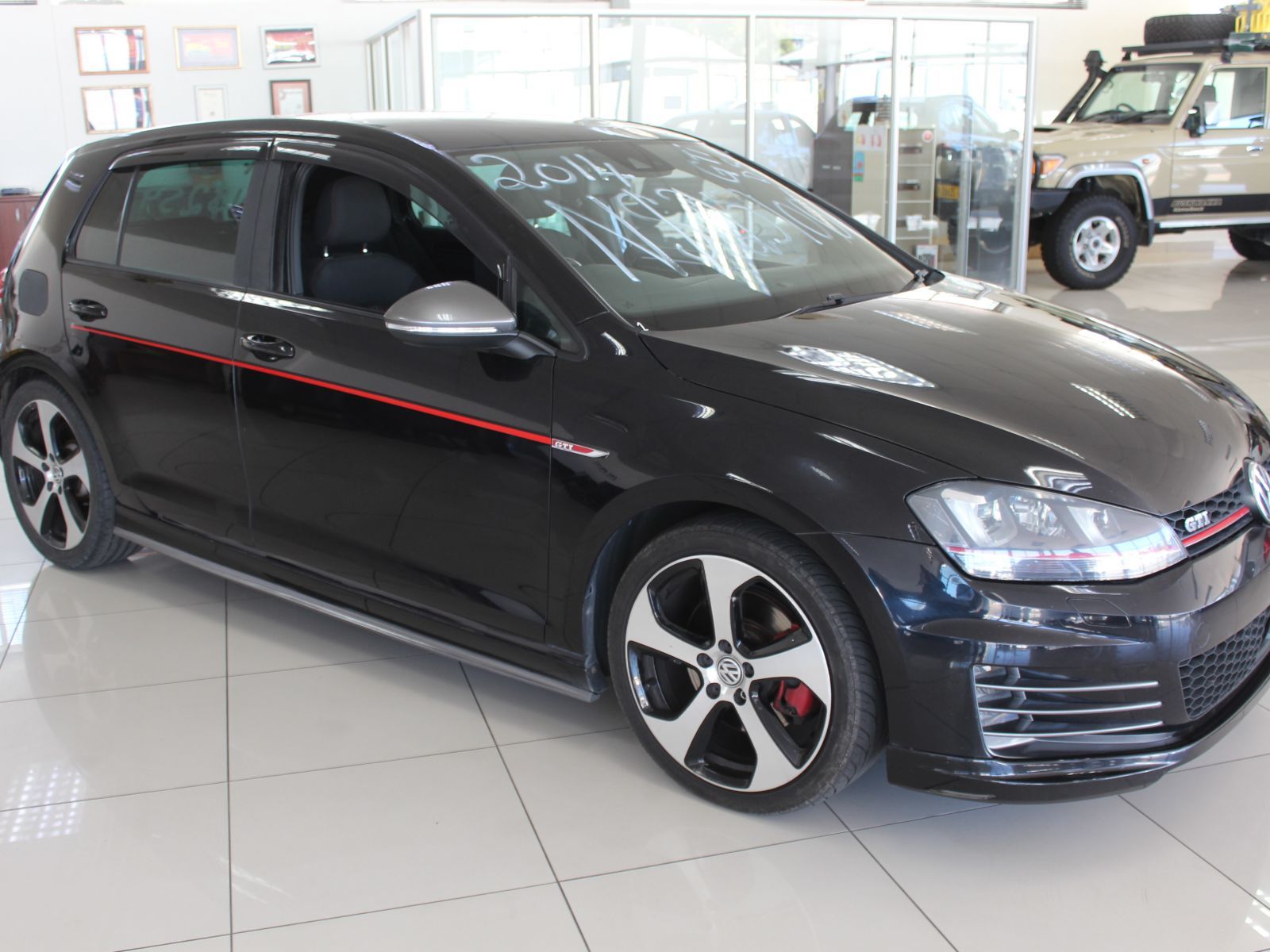 2014 Volkswagen Golf photo 12