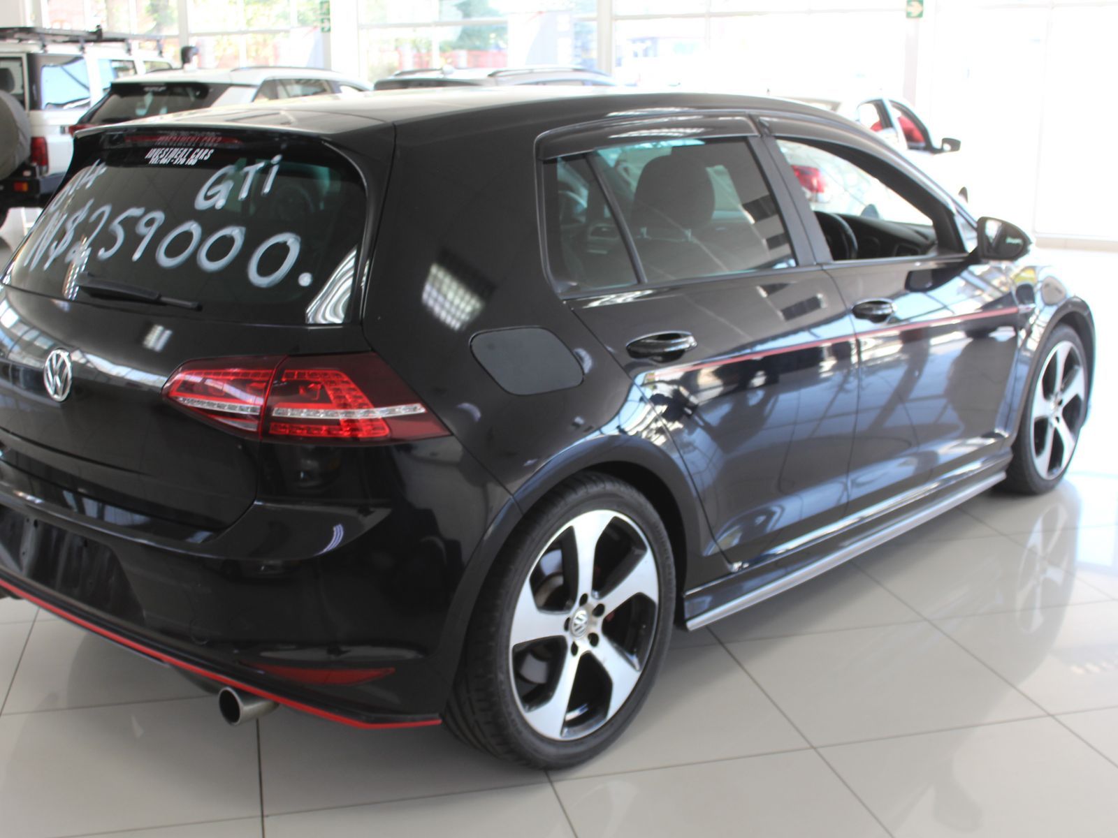 2014 Volkswagen Golf photo 13
