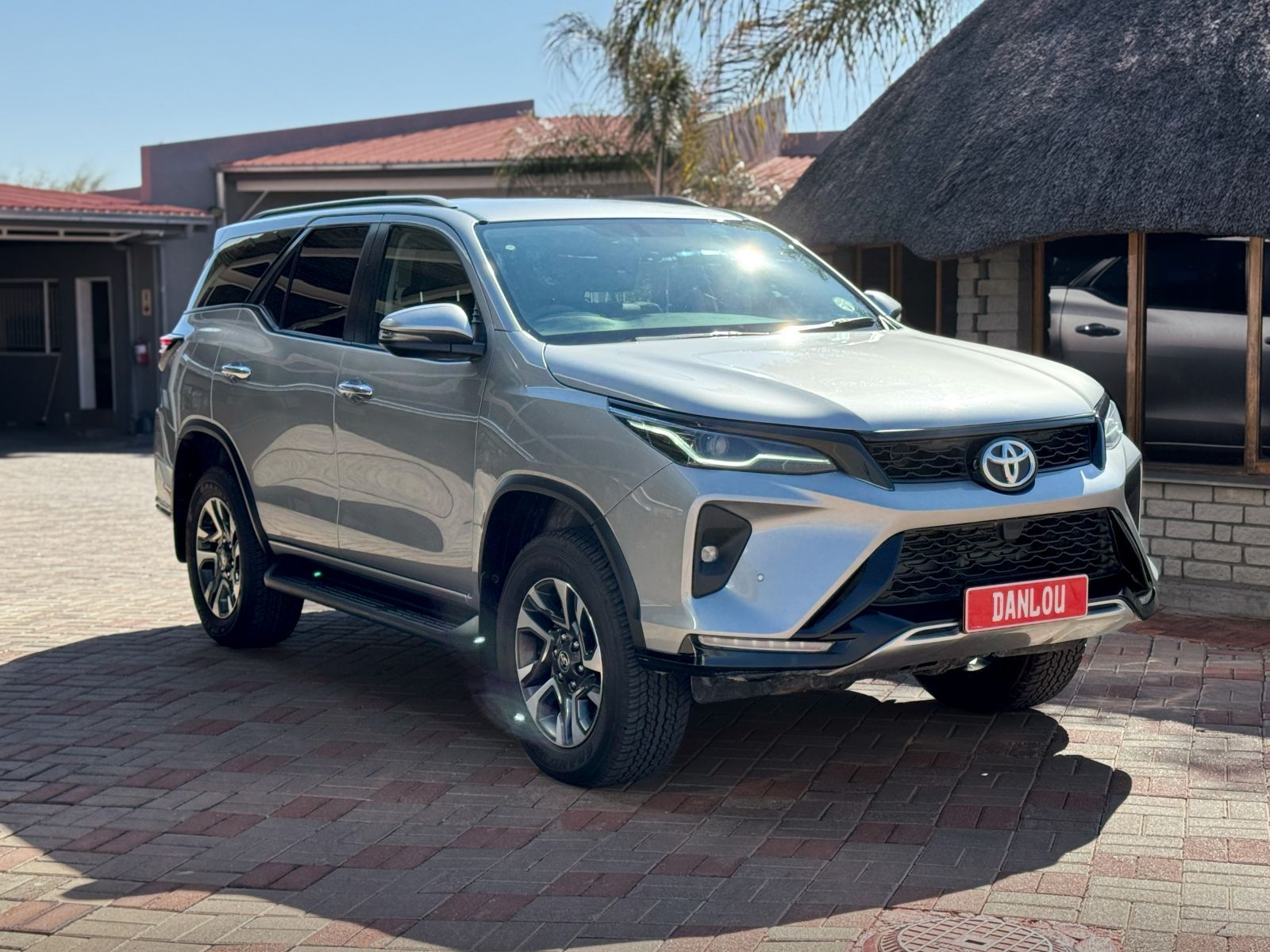 2024 Toyota Fortuner photo 1