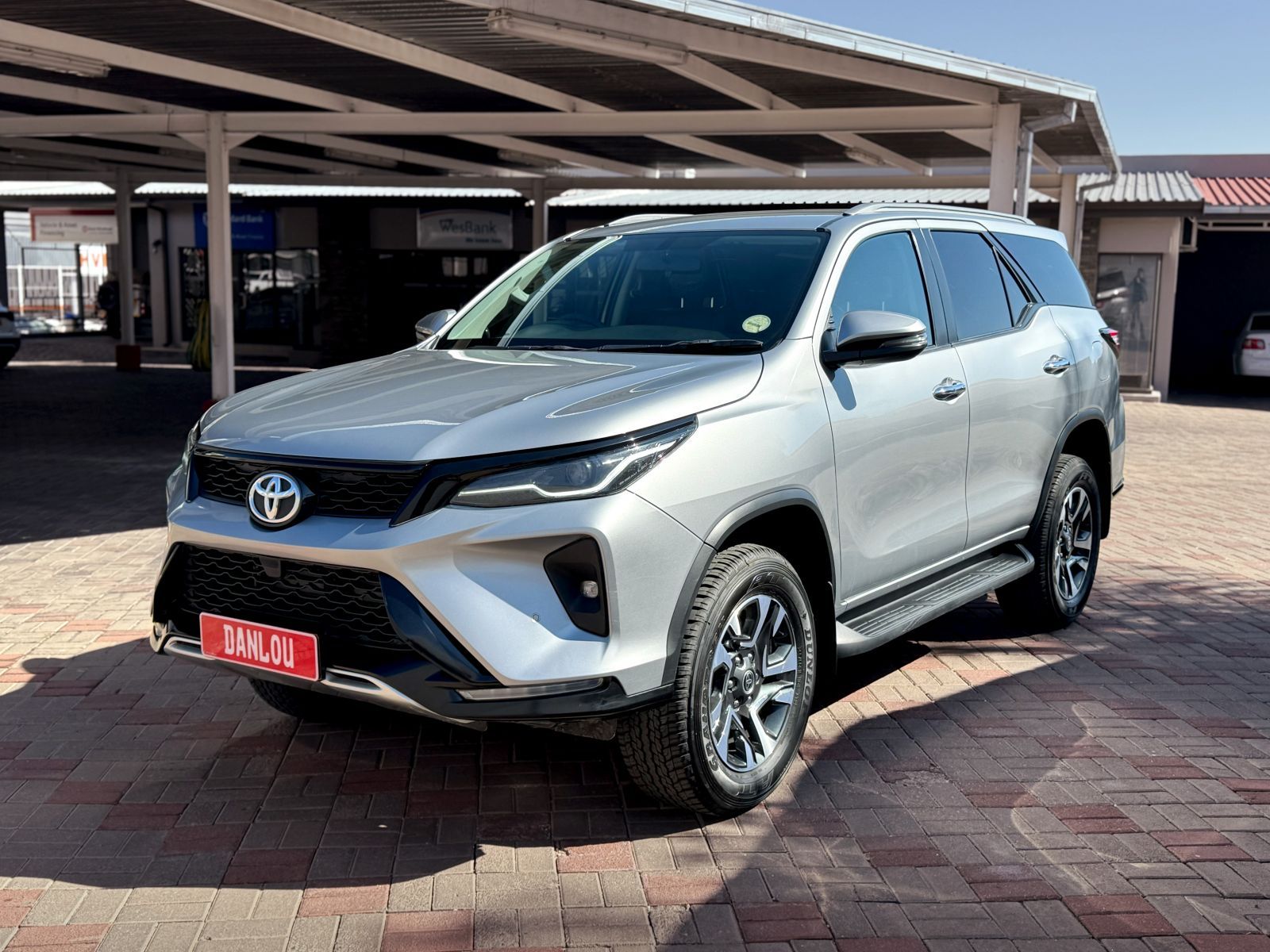 2024 Toyota Fortuner photo 2