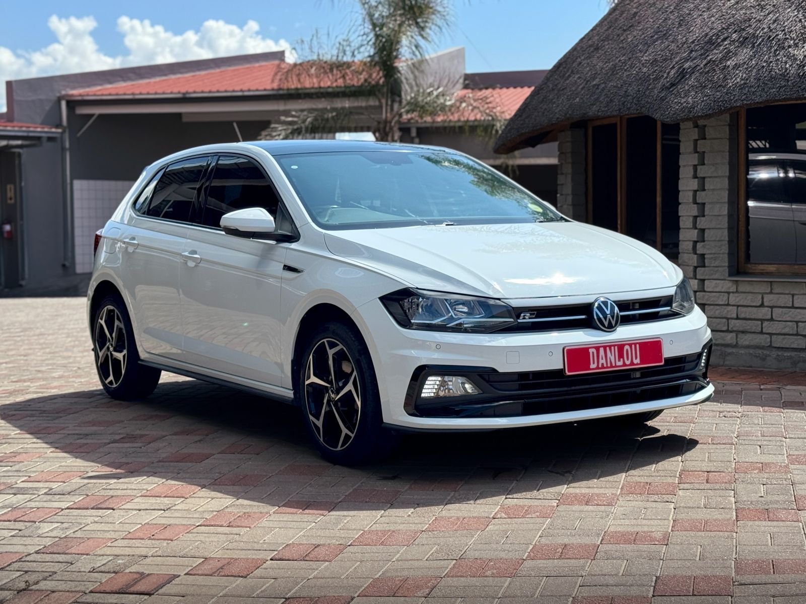 2021 Volkswagen Polo photo 1