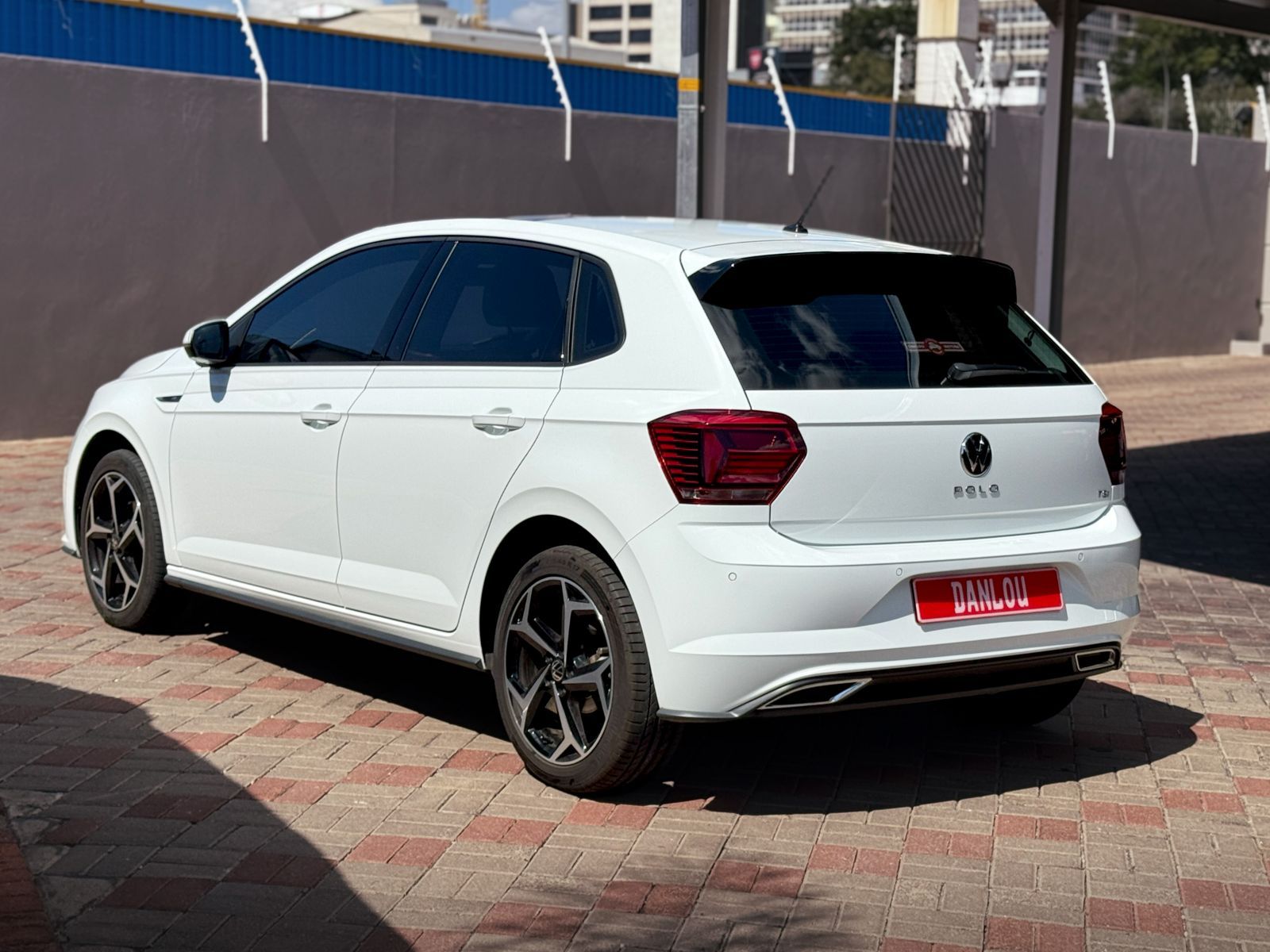 2021 Volkswagen Polo photo 3