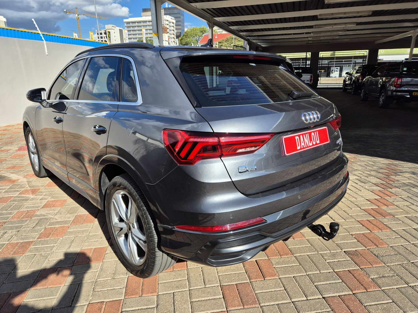 2022 Audi Q3 photo 3