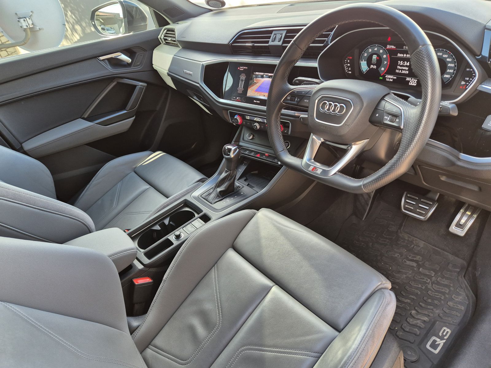 2022 Audi Q3 photo 8