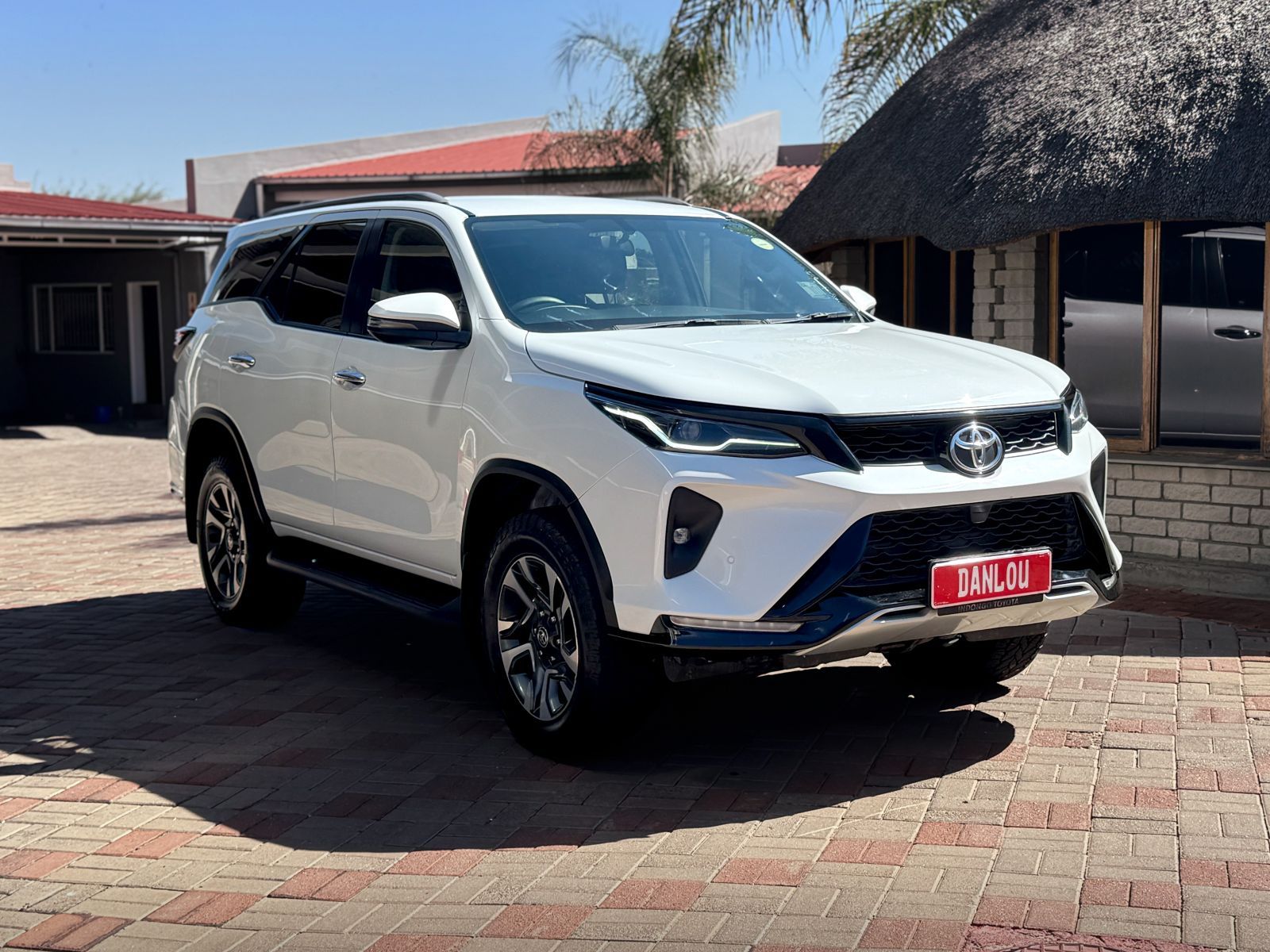 2024 Toyota Fortuner photo 1