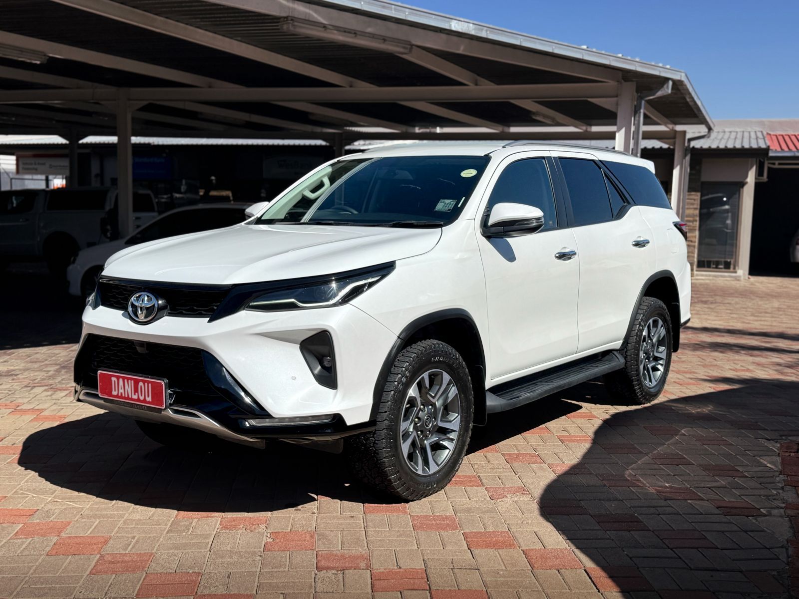 2024 Toyota Fortuner photo 2