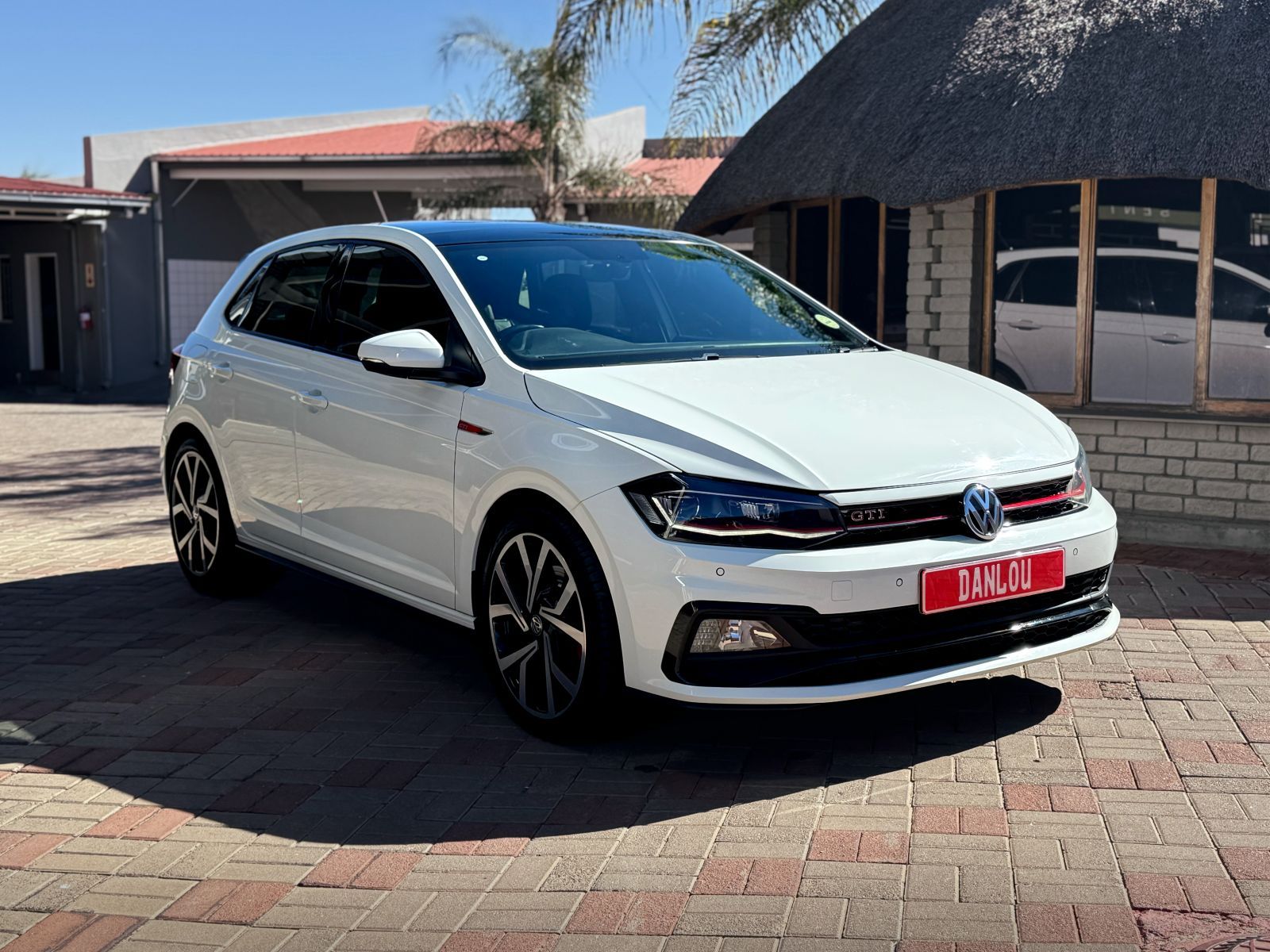 2020 Volkswagen Polo photo 1