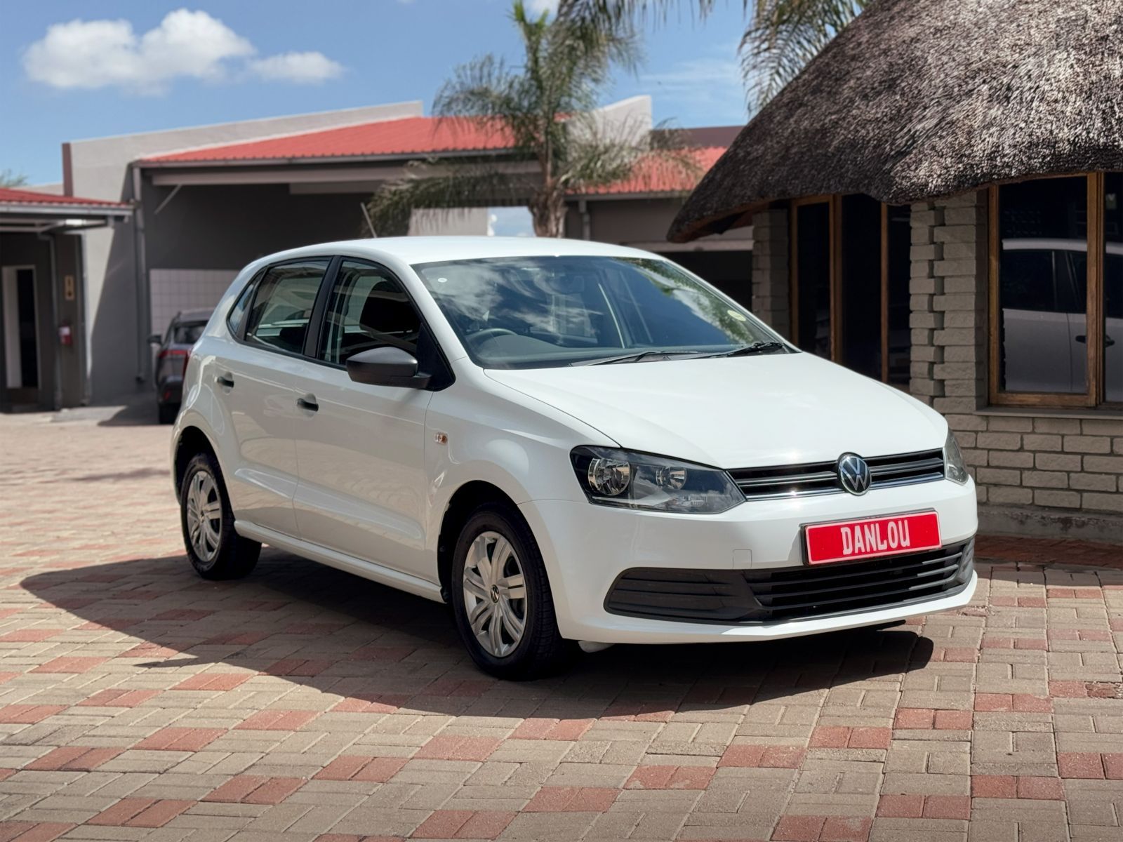 2023 Volkswagen Polo photo 1