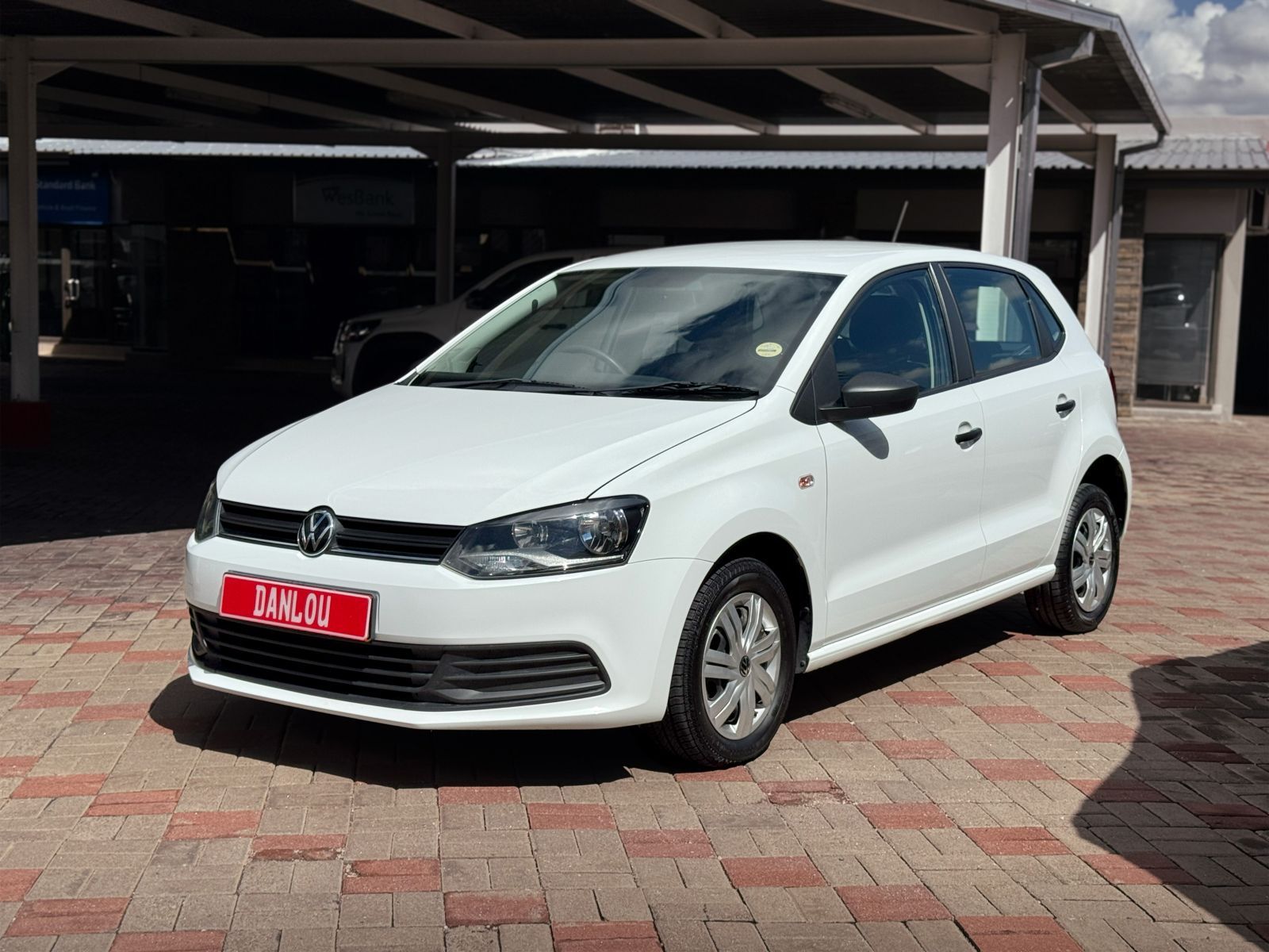 2023 Volkswagen Polo photo 2