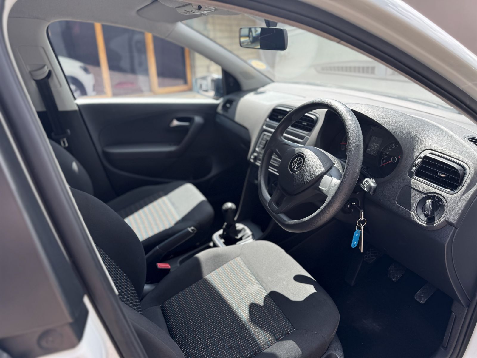 2023 Volkswagen Polo photo 7