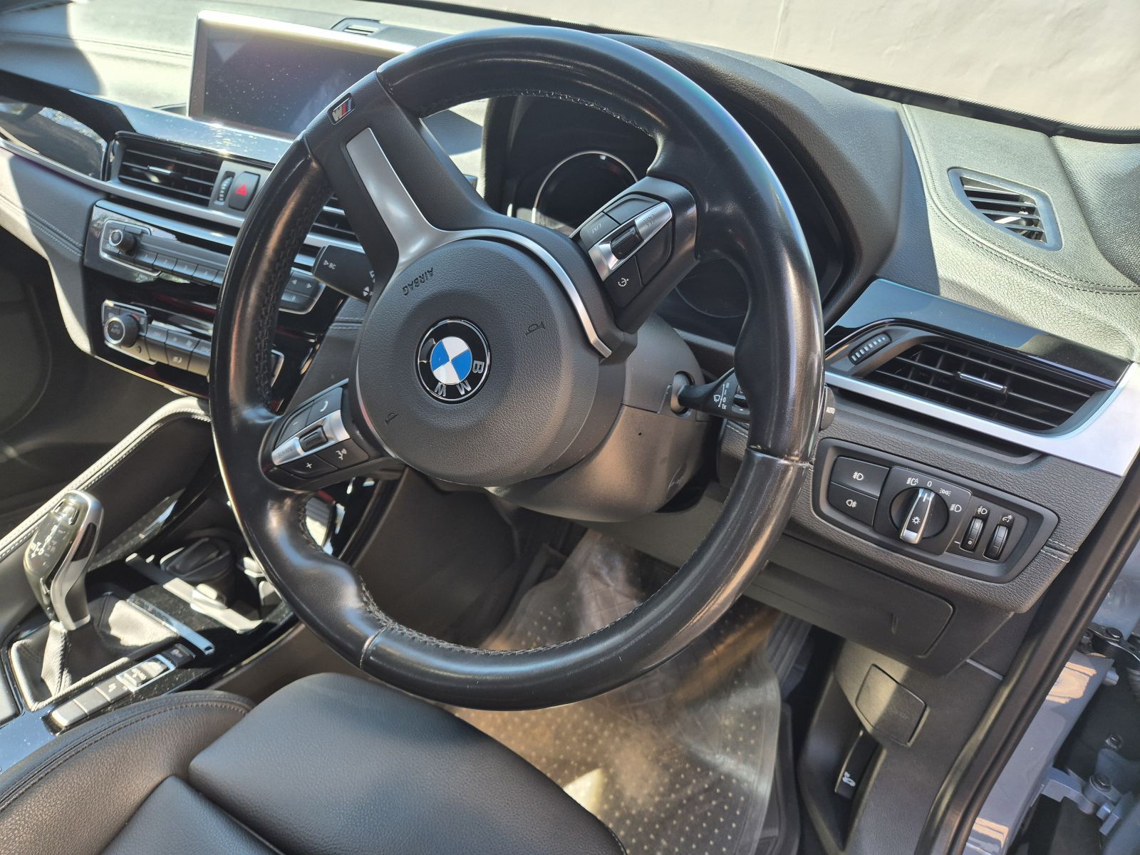 2022 BMW X1 photo 3