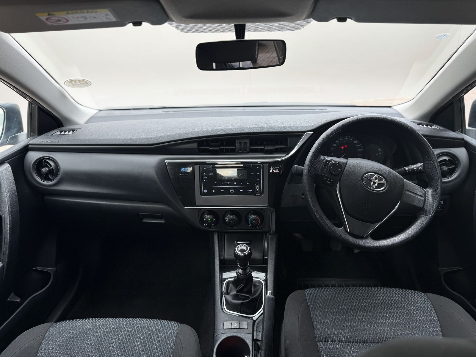 2024 Toyota Corolla photo 6