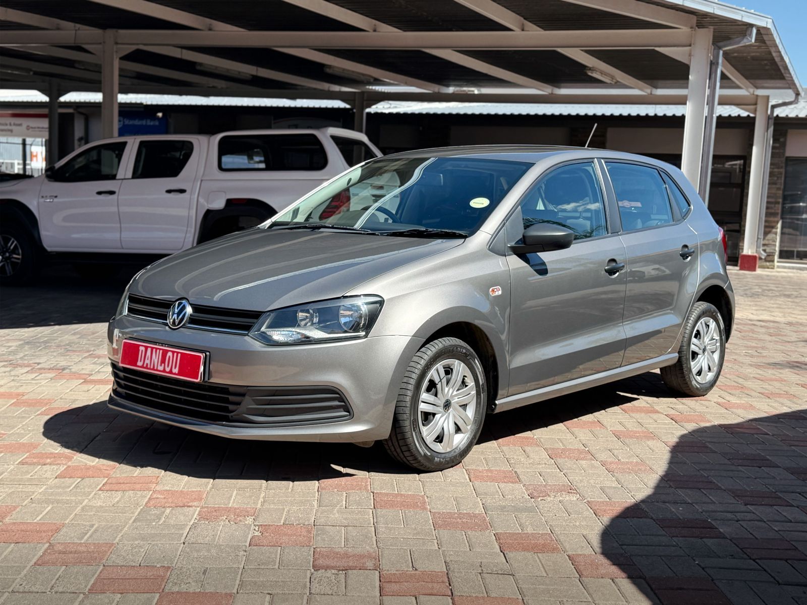 2024 Volkswagen Polo Vivo photo 2