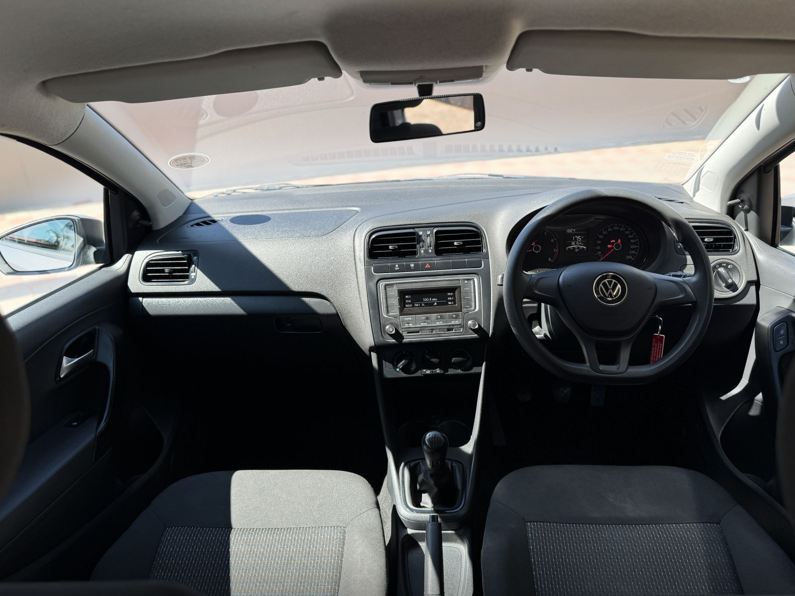 2024 Volkswagen Polo Vivo photo 7