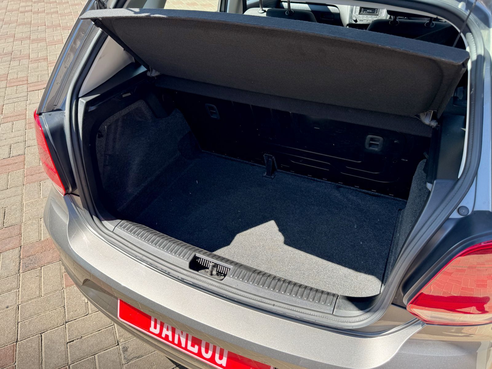 2024 Volkswagen Polo Vivo photo 8