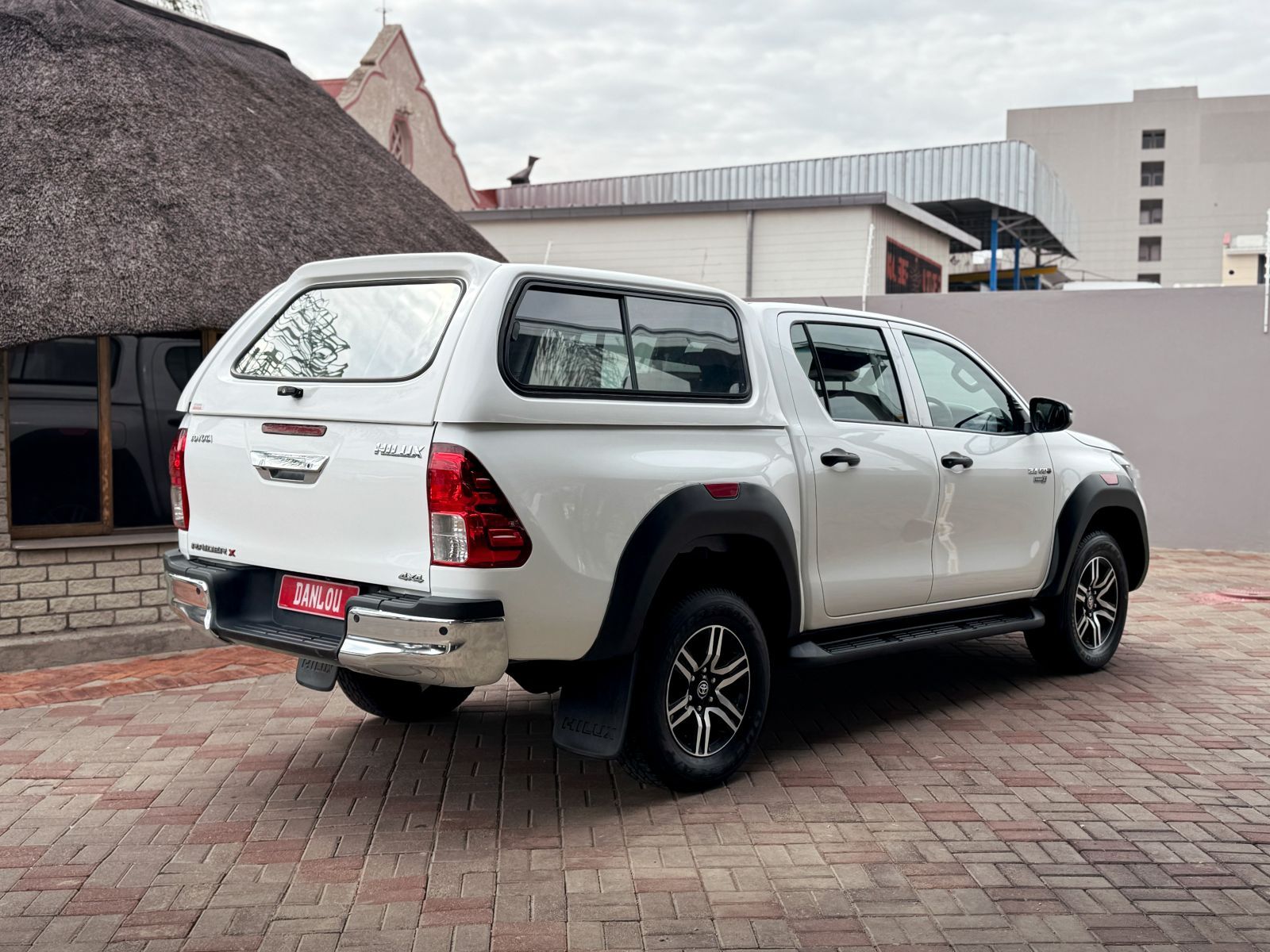 2024 Toyota Hilux photo 4
