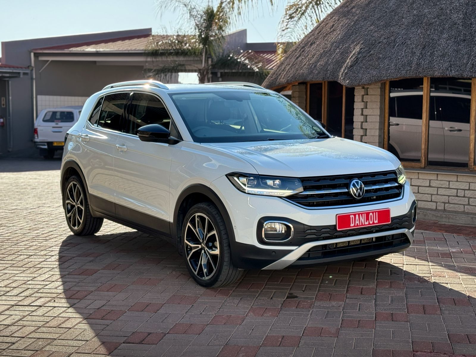2022 Volkswagen T-Cross photo 1