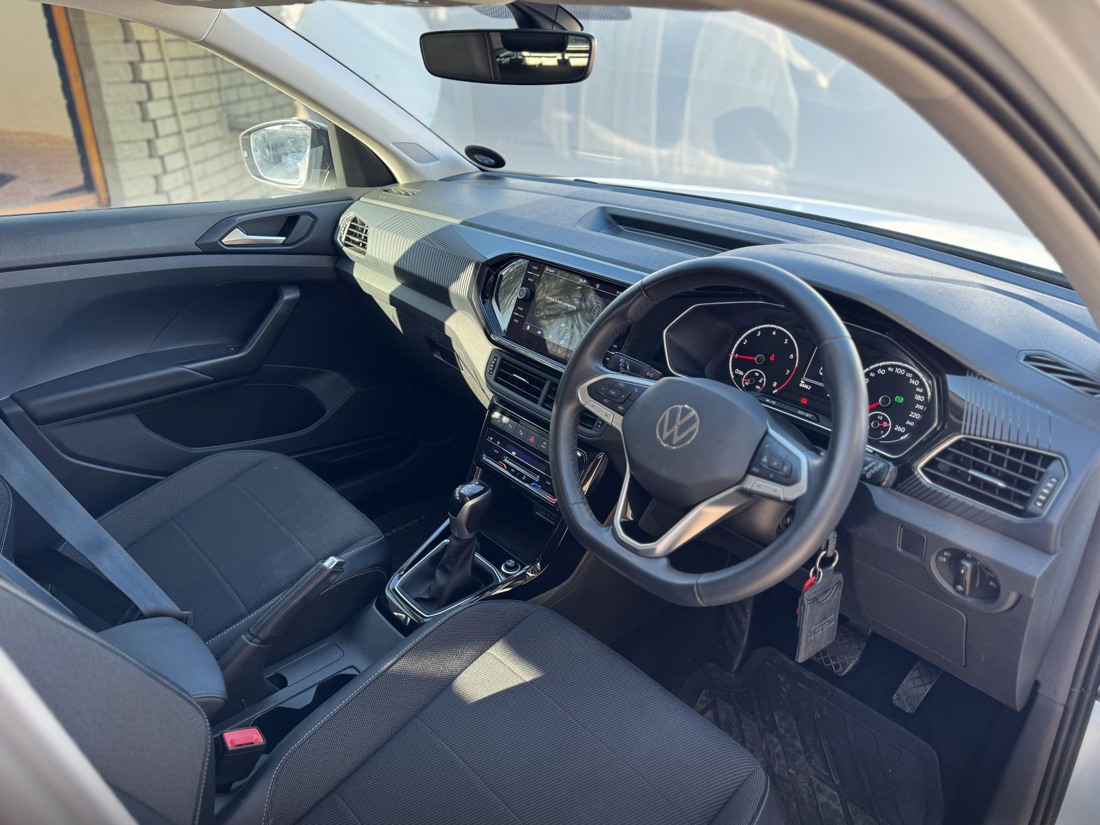 2022 Volkswagen T-Cross photo 7