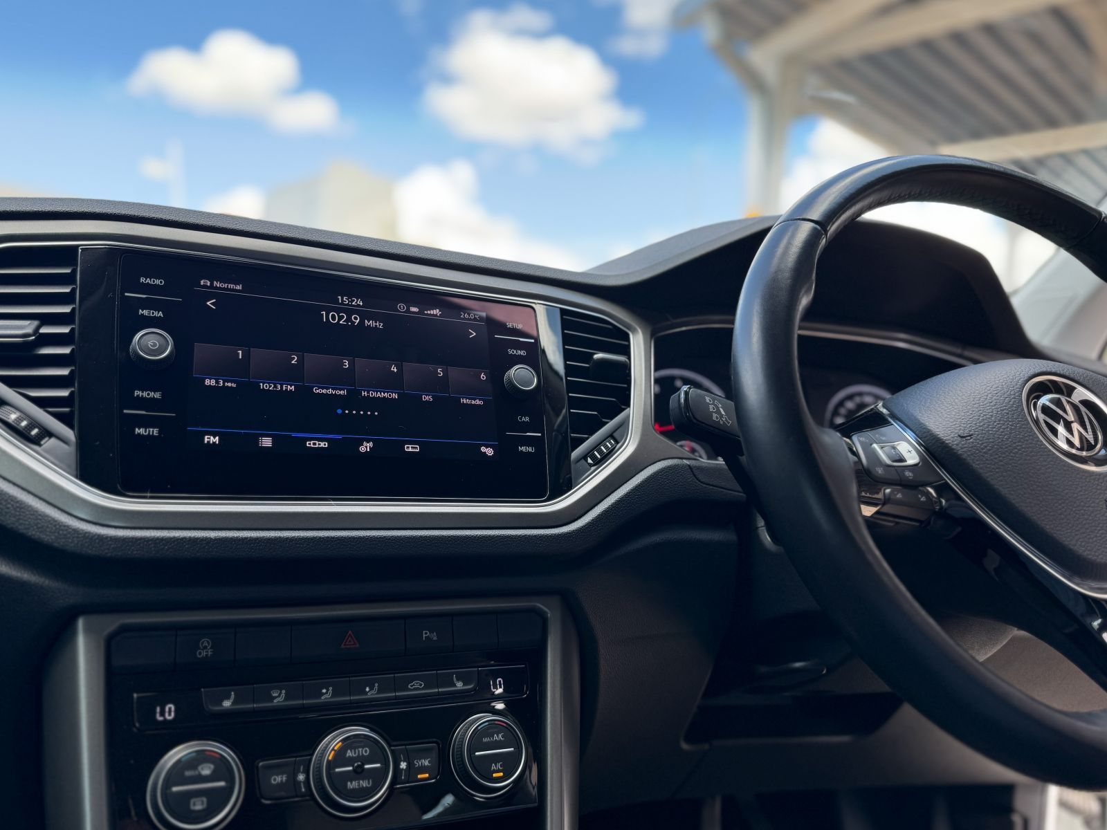2021 Volkswagen T-Roc photo 9